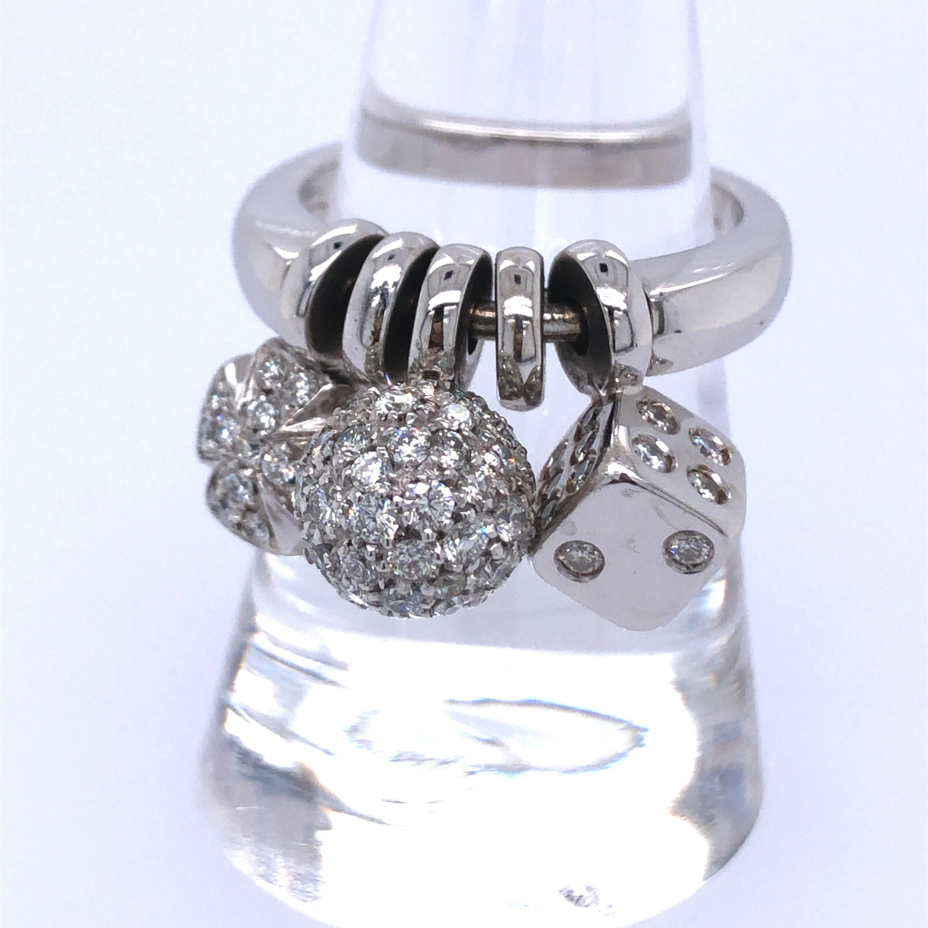 Round Cut Diamond and White Gold Charm Ring For Sale