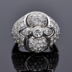 Anillo de Cóctel de Diamantes y Cúpula de Oro Blanco
