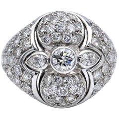 Anello da cocktail con diamanti e oro bianco