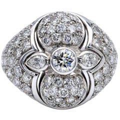 Anillo de Cóctel de Diamantes y Cúpula de Oro Blanco