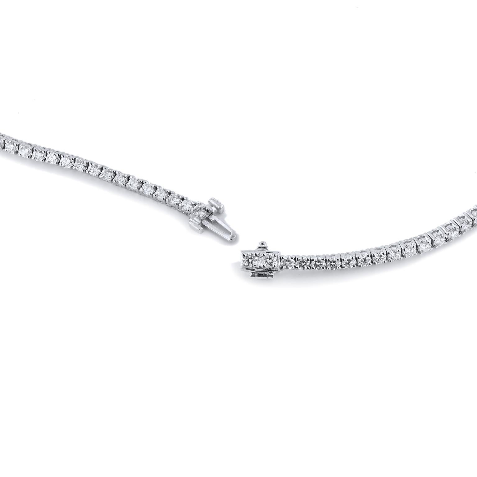 8.27 Carat Diamond Riviera Necklace, set in 18 Karat White Gold 18 Inches Long In New Condition In Miami, FL