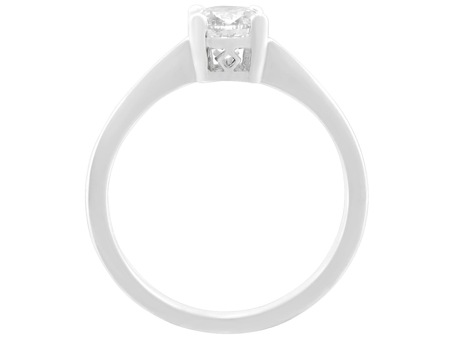 Women's Diamond and White Gold Solitaire Engagement Ring For Sale