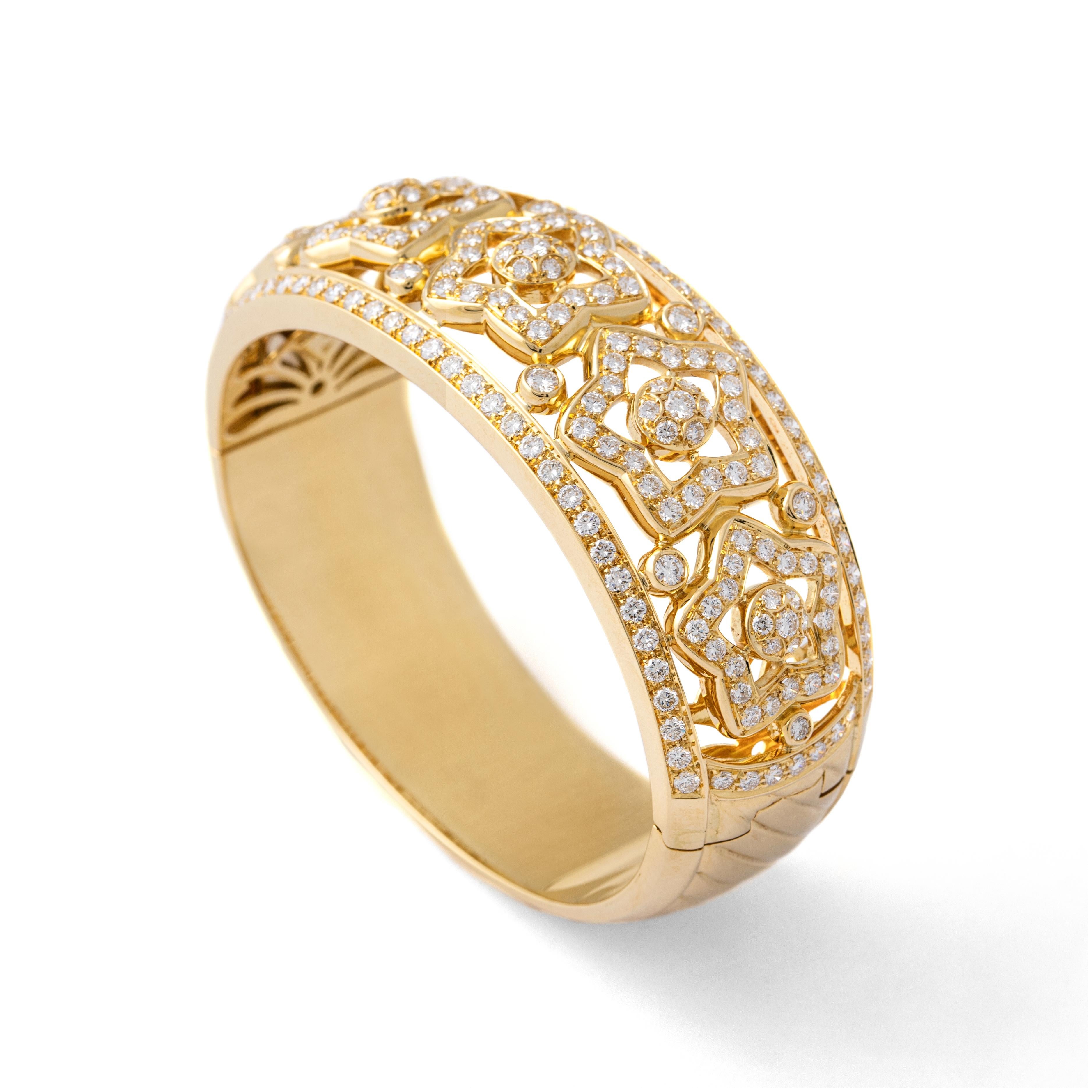 Aesthetic Movement Diamond and Yellow Gold 18K Bangle Bracelet  For Sale