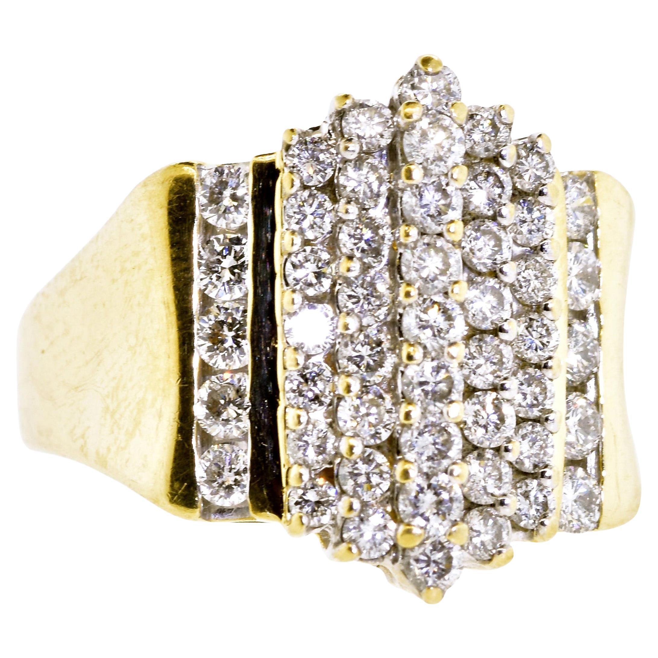 Zeitgenössischer Ring aus Diamant und Gelbgold