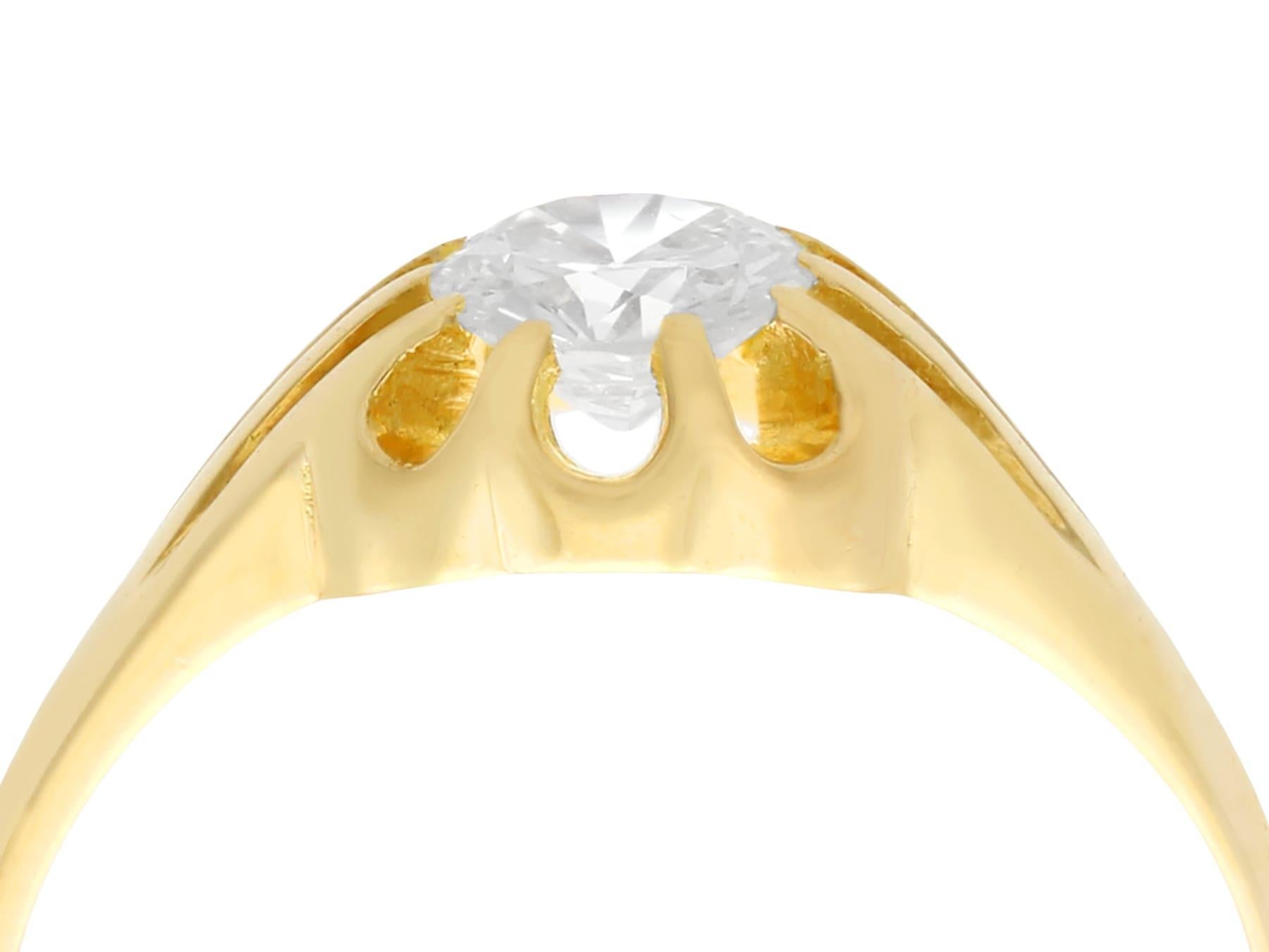Ein feiner und beeindruckender antiker 0,73 Karat runder europäischer Diamant-Solitär in einer Vintage-Fassung aus 18 Karat Gelbgold; eine Ergänzung zu unseren Sammlungen von antikem Schmuck und Nachlassschmuck.

Dieser beeindruckende antike