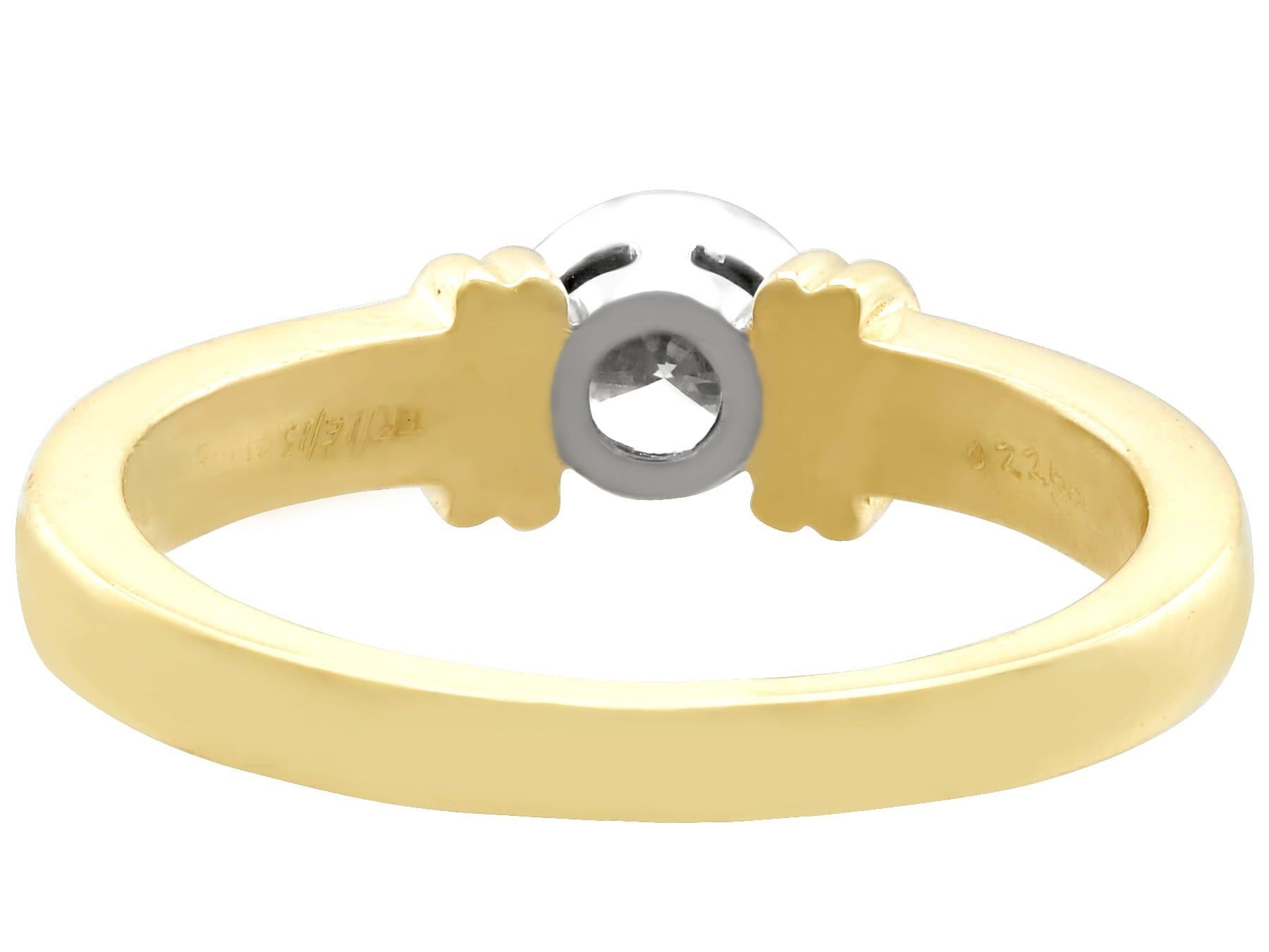 Women's Diamond and Yellow Gold Solitaire Engagement Ring For Sale
