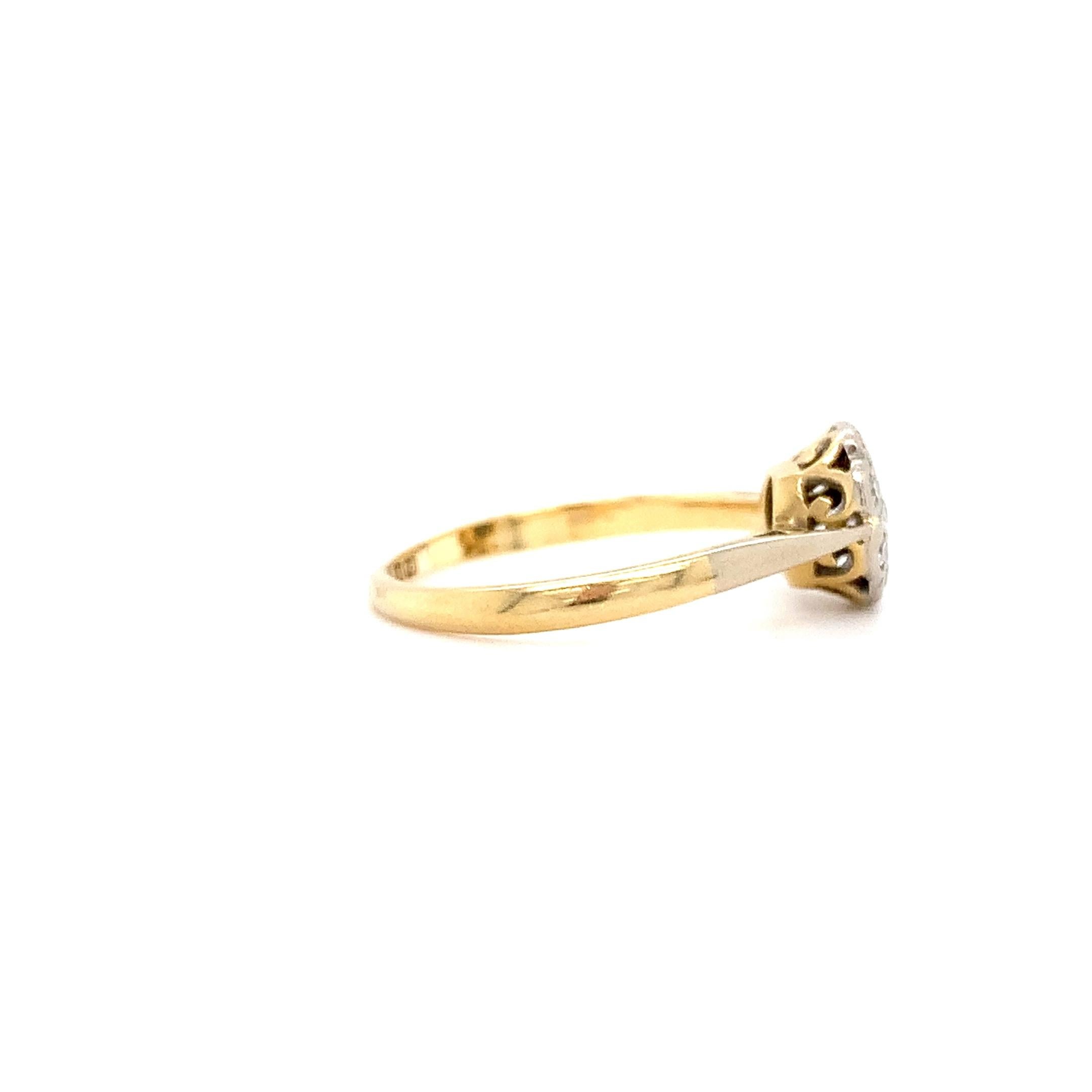 Women's Diamond antique chunky engagement ring 18k yellow gold For Sale