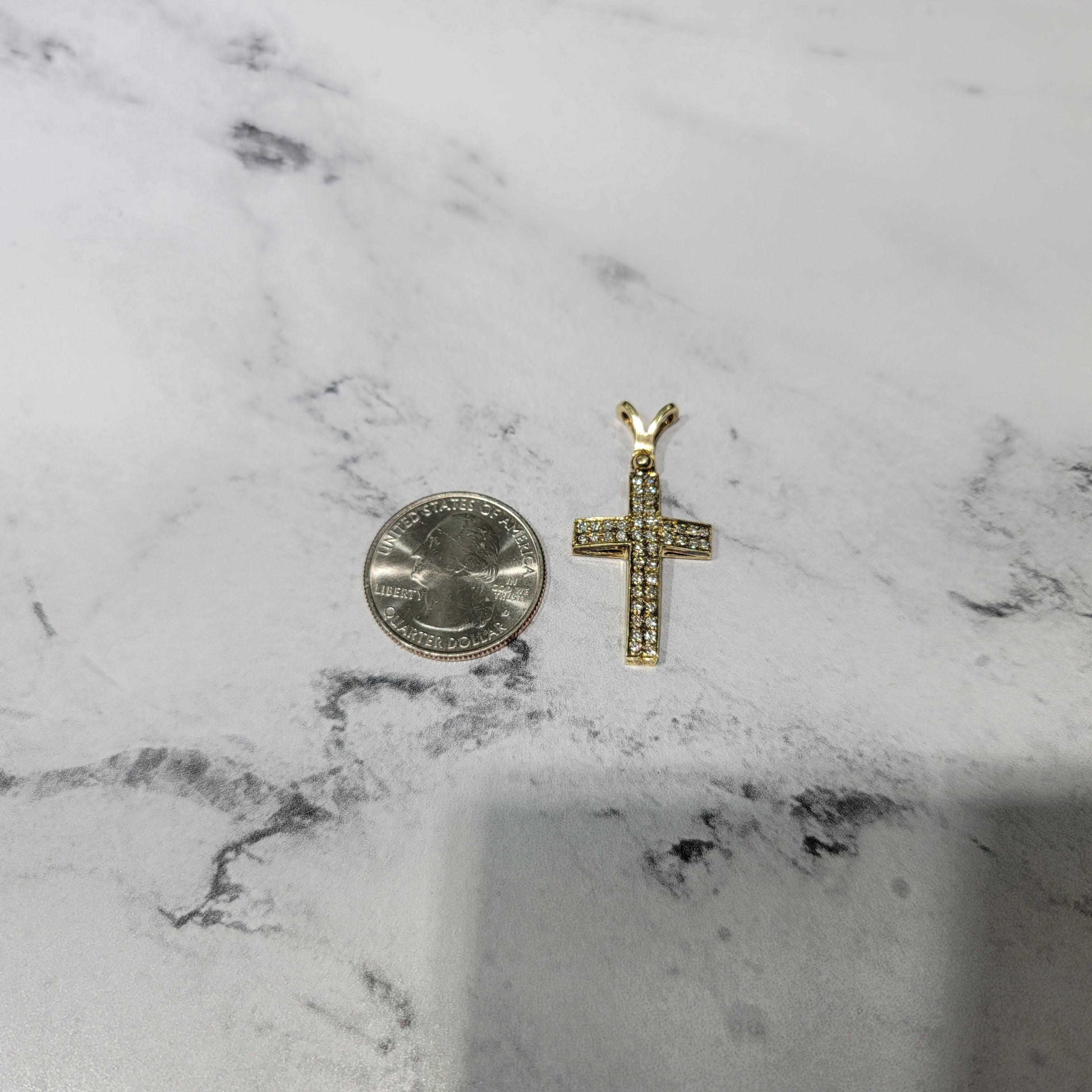 Croix antique en diamant .90cttw or jaune 14k Neuf - En vente à Sugar Land, TX