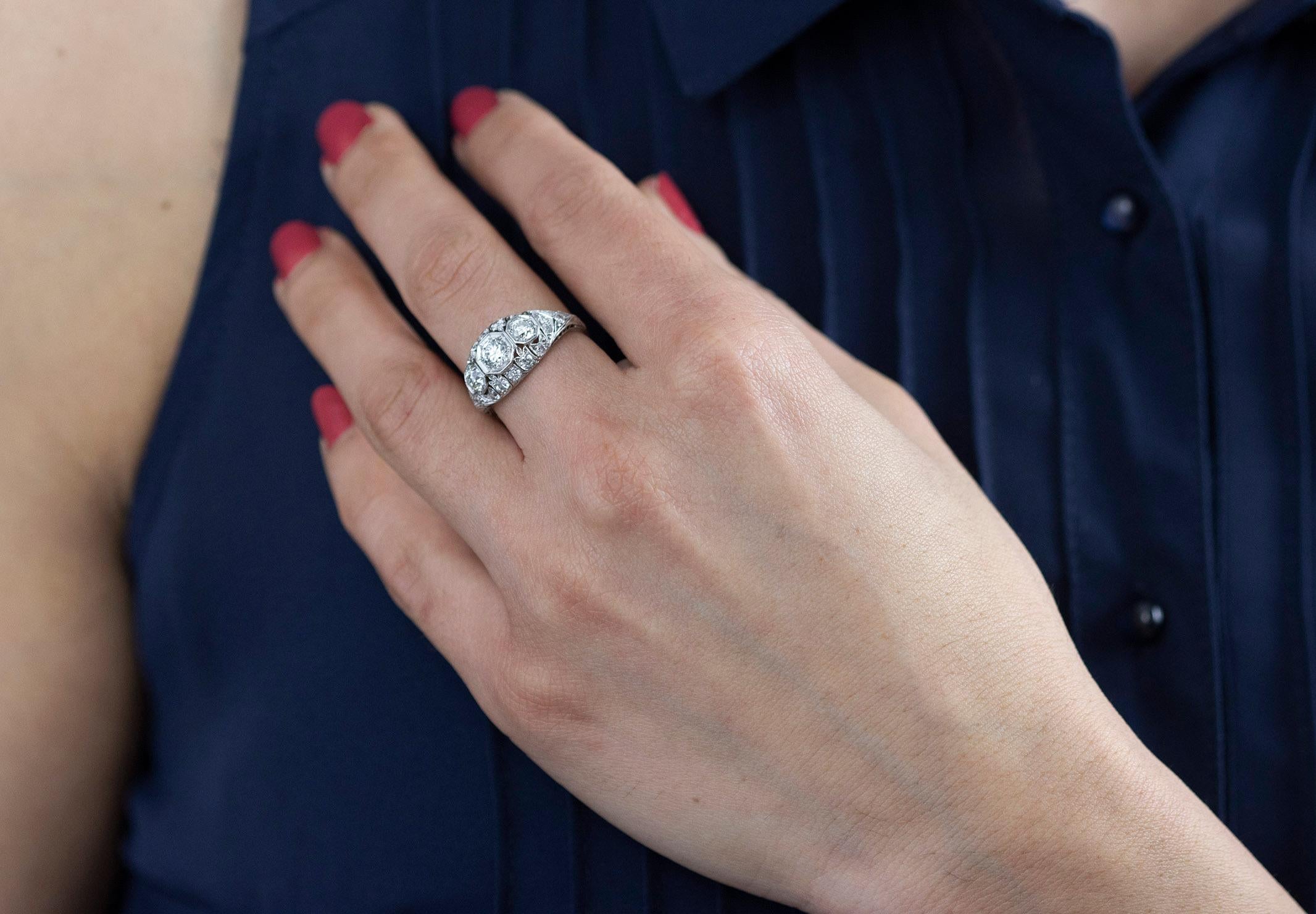Women's Diamond Antique Engagement Ring, 1.45 Carat Total For Sale