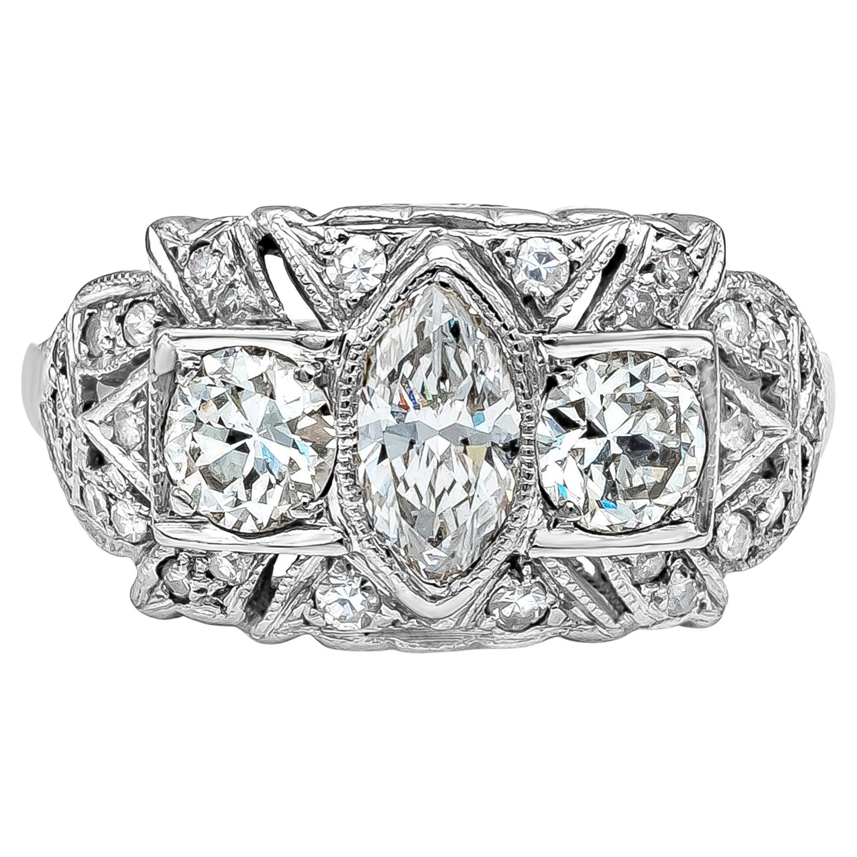 1920's Art Deco 1.76 Carats Diamond Sapphire 18 Karat Gold Engagement Ring For Sale at 1stDibs