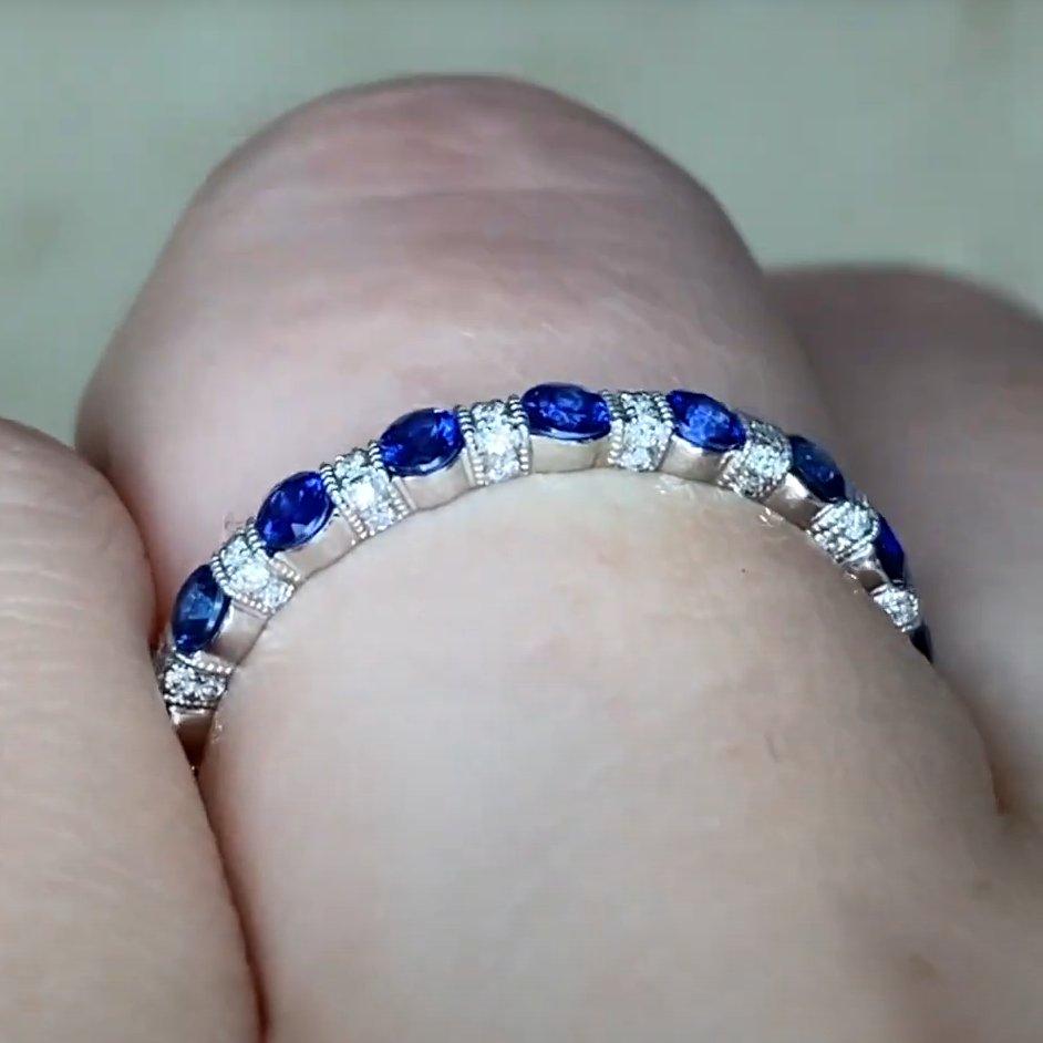 Band mit Diamant ( ca. 0,10 Karat) und natürlichem Saphir ( ca. 0,80 Karat) (Rundschliff) im Angebot