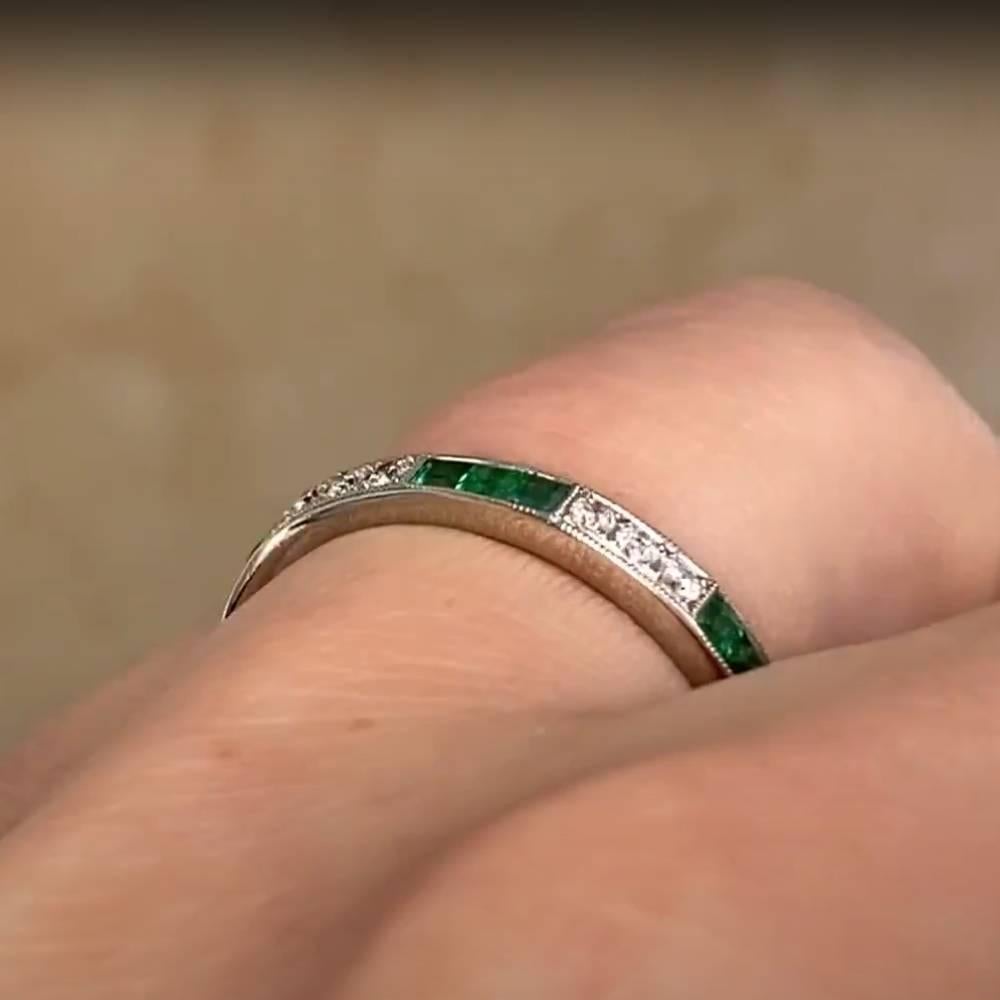 Diamant (ca. 0,20 Karat) Smaragd (ca. 0,50 Karat) Ewigkeitsring Platin (Art déco) im Angebot