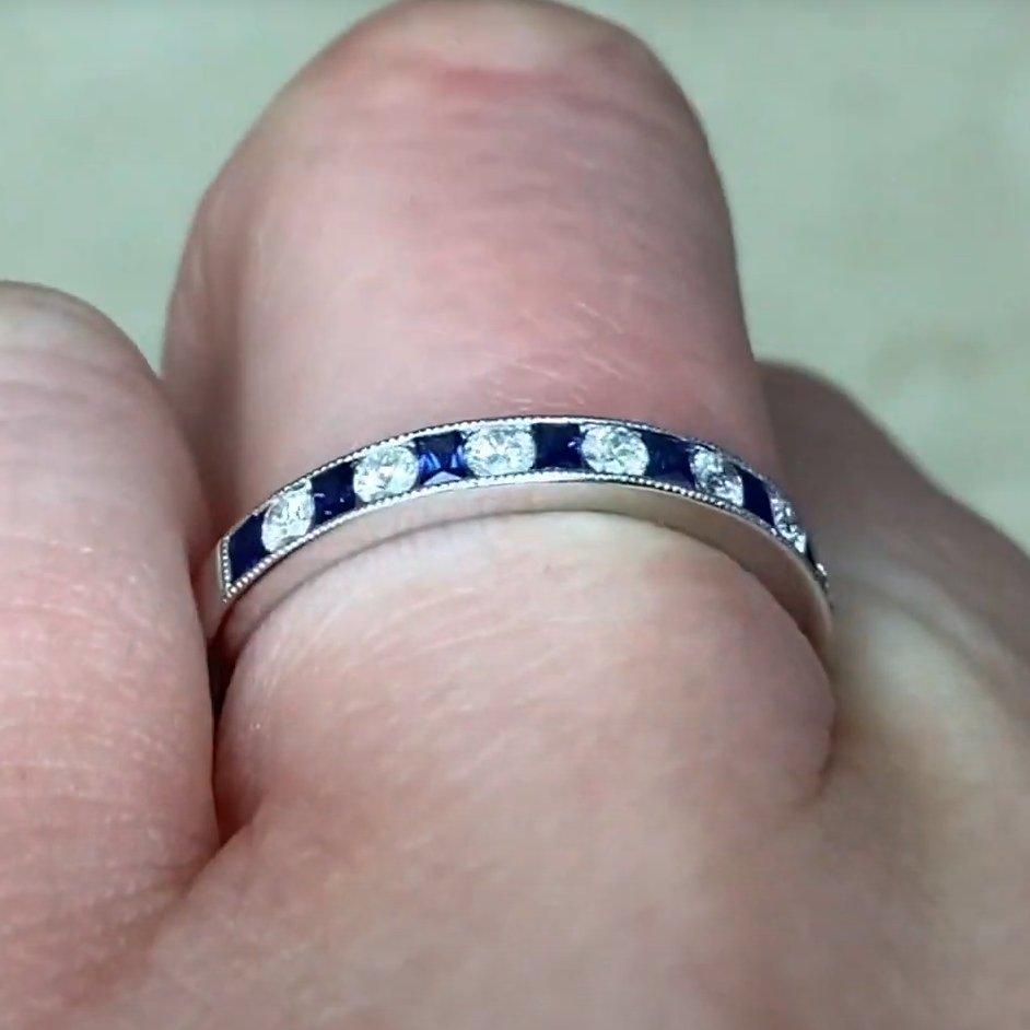 Taglio rotondo Fascia con diamanti (circa 0,20 carati) e zaffiri (circa 0,30 carati), platino in vendita