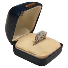 Anello con tre pietre di diamante (circa 0,30 carati), platino