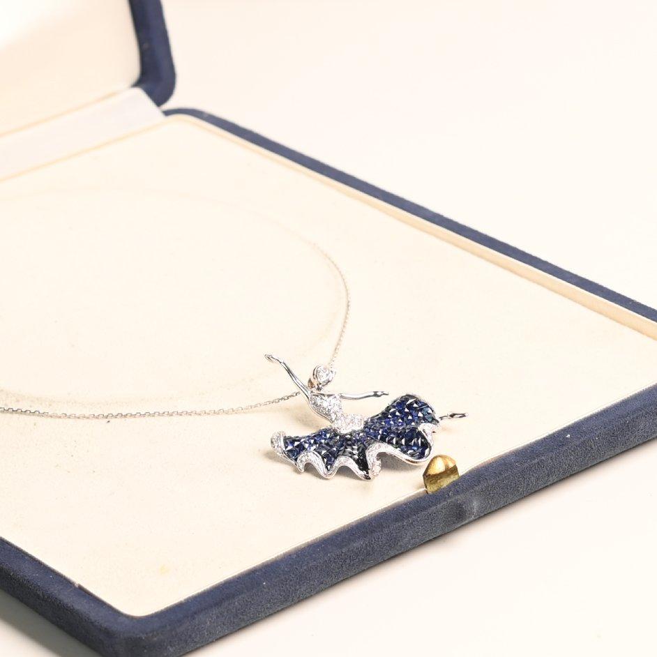 Art Deco Diamond (Approx 0.80-Carats) & Sapphire (Approx 8.30-Carats) Pendant Necklace For Sale