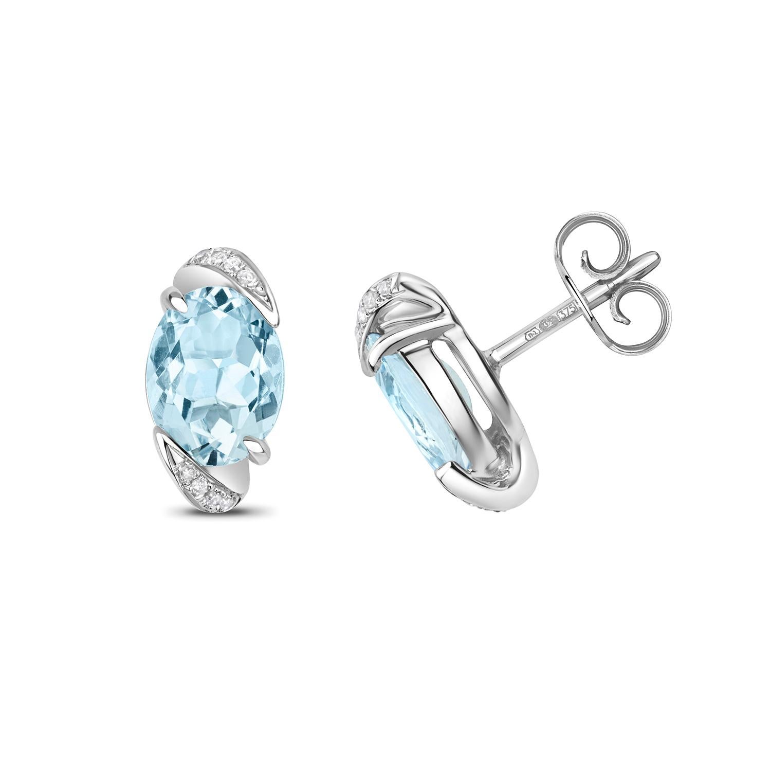 Women's or Men's DIAMOND & AQUAMARINE OVAL STUDS IN 9CT WHITE Gold For Sale