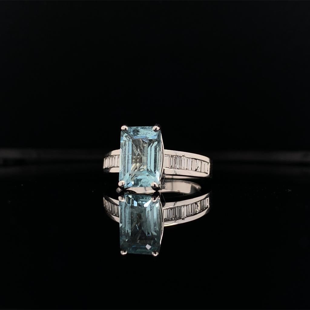 Diamond Aquamarine Ring 3.30TCW 14k Gold Women Certified In New Condition For Sale In Brooklyn, NY