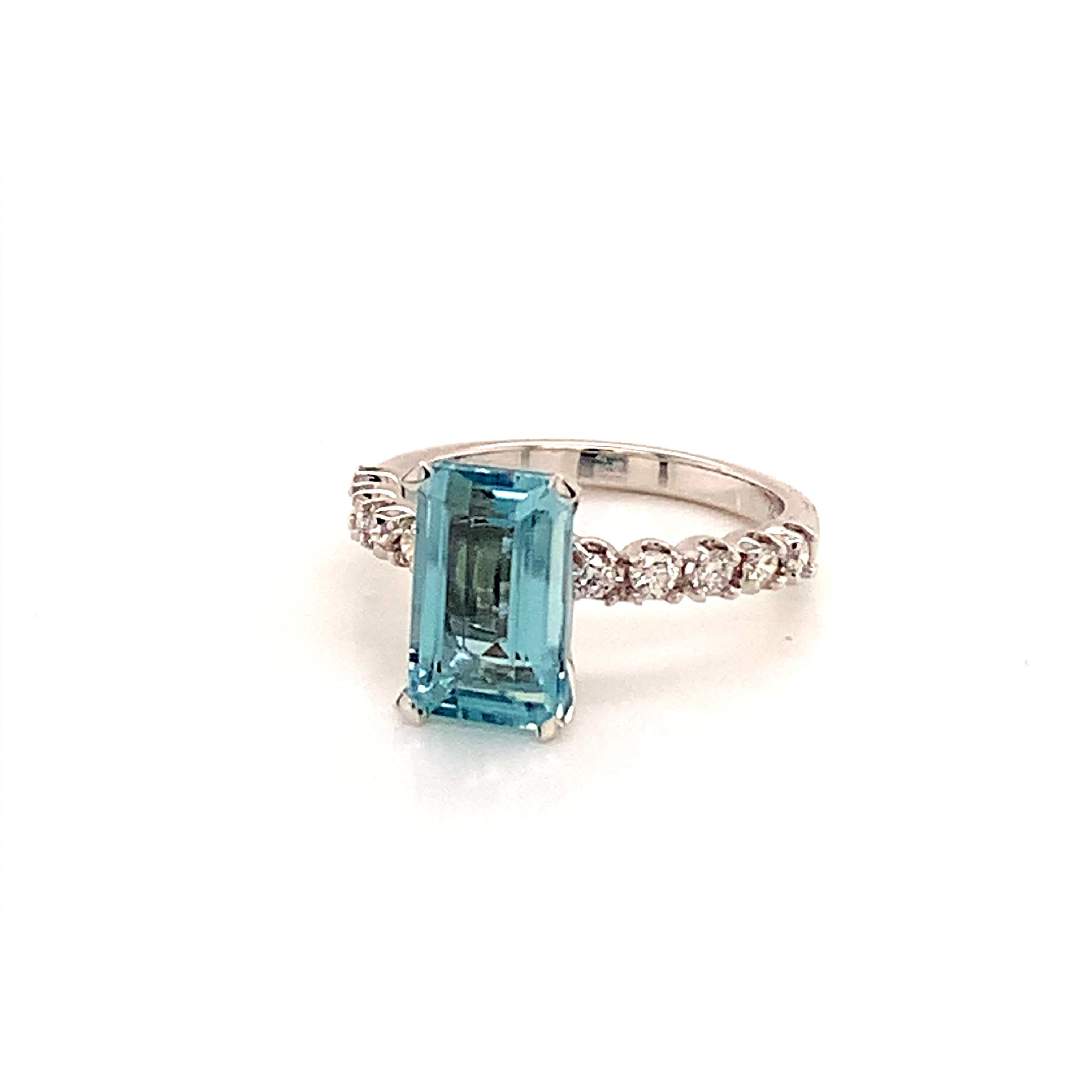 Diamond Aquamarine Ring 14k Gold 2.45 Tcw Certified In New Condition In Brooklyn, NY