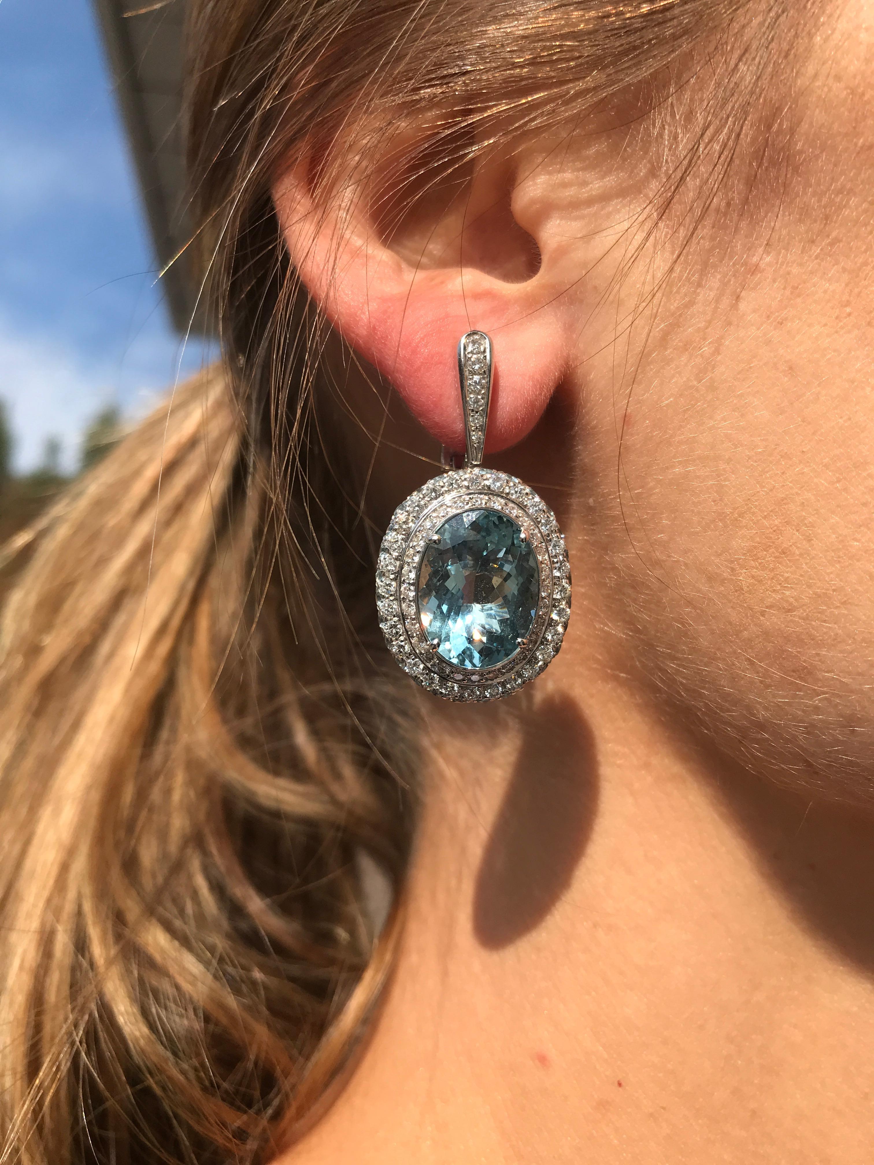 Round Cut Diamond Aquamarine Topaz White Gold 18 Karat Solitaire Earrings