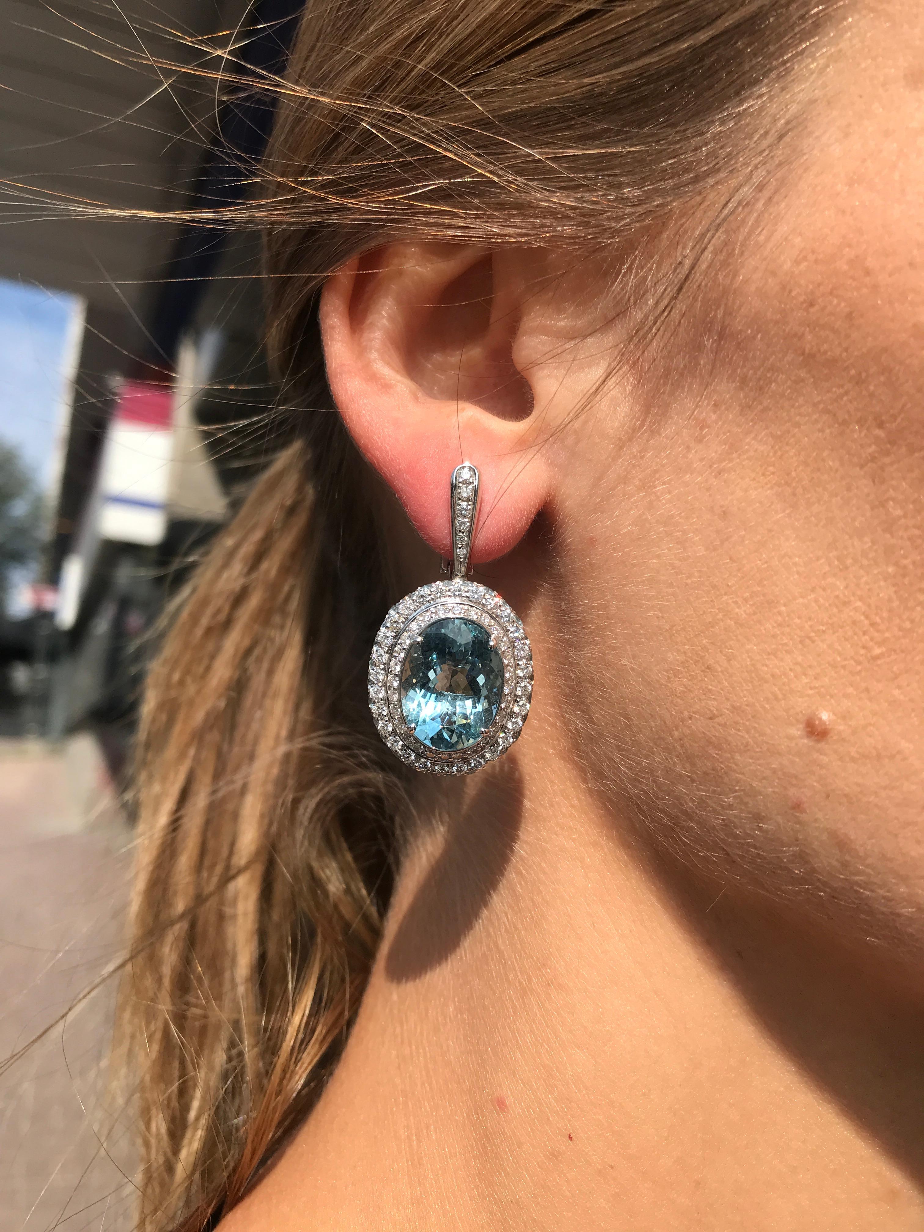 Diamond Aquamarine Topaz White Gold 18 Karat Solitaire Earrings In New Condition In Genève, GE