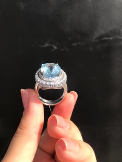 18 Karat Weißgold Solitärring mit Diamant, Aquamarin und Topas