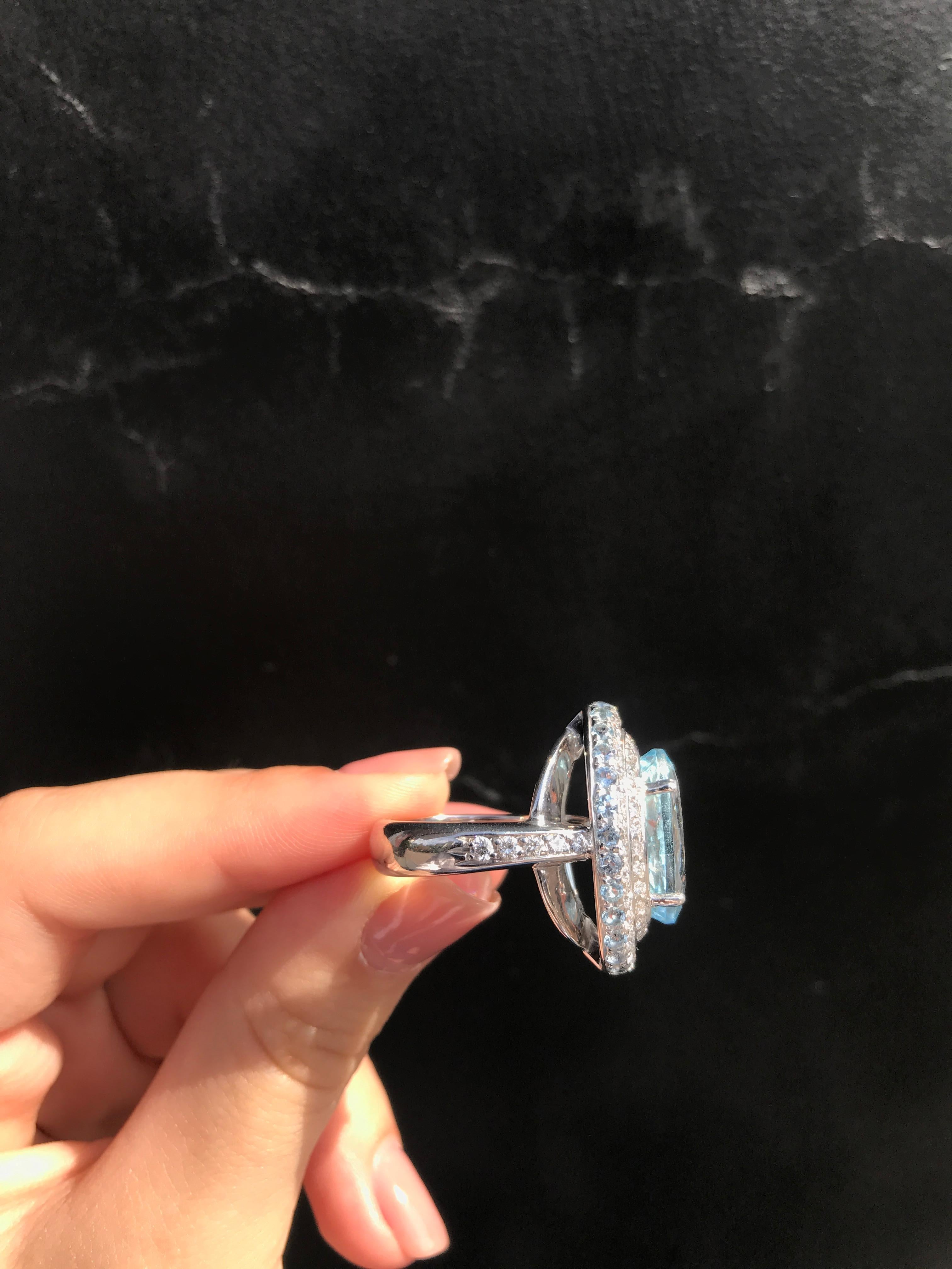 Diamond Aquamarine Topaz White Gold 18 Karat Solitaire Ring For Sale 1