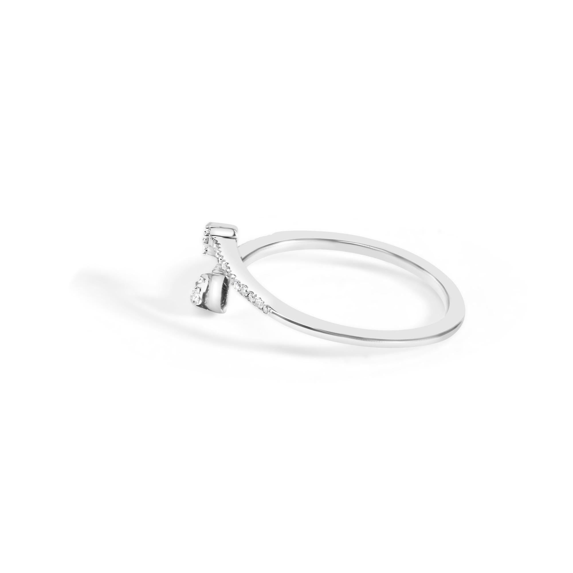 Diamond Arrow Bypass Band Ring Sterling Silver In Excellent Condition For Sale In Aliso Viejo, CA