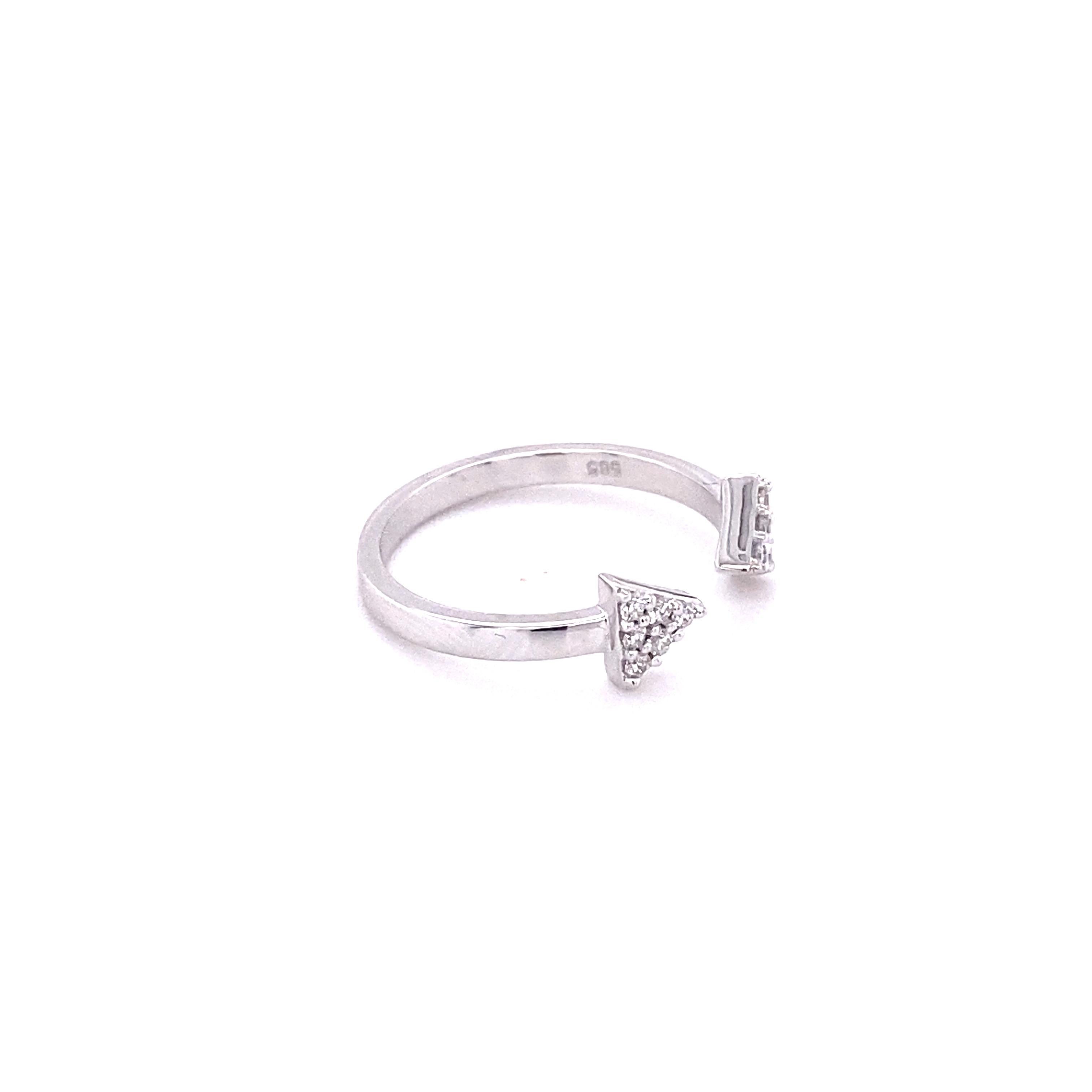 An arrow diamond ring for everyone! It is a split shank from the center, two arrows facing each other, and diamonds on both sides! The diamonds are only on the arrows, and the shank is a smooth 14k white gold! Perfect for fashion wear and for