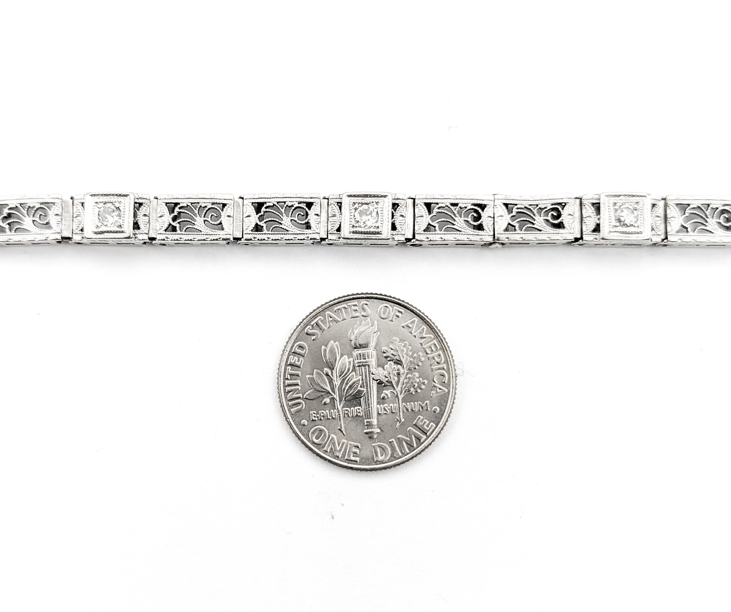 Round Cut Diamond Art Deco Filigree Bracelet In White Gold and Platinum For Sale