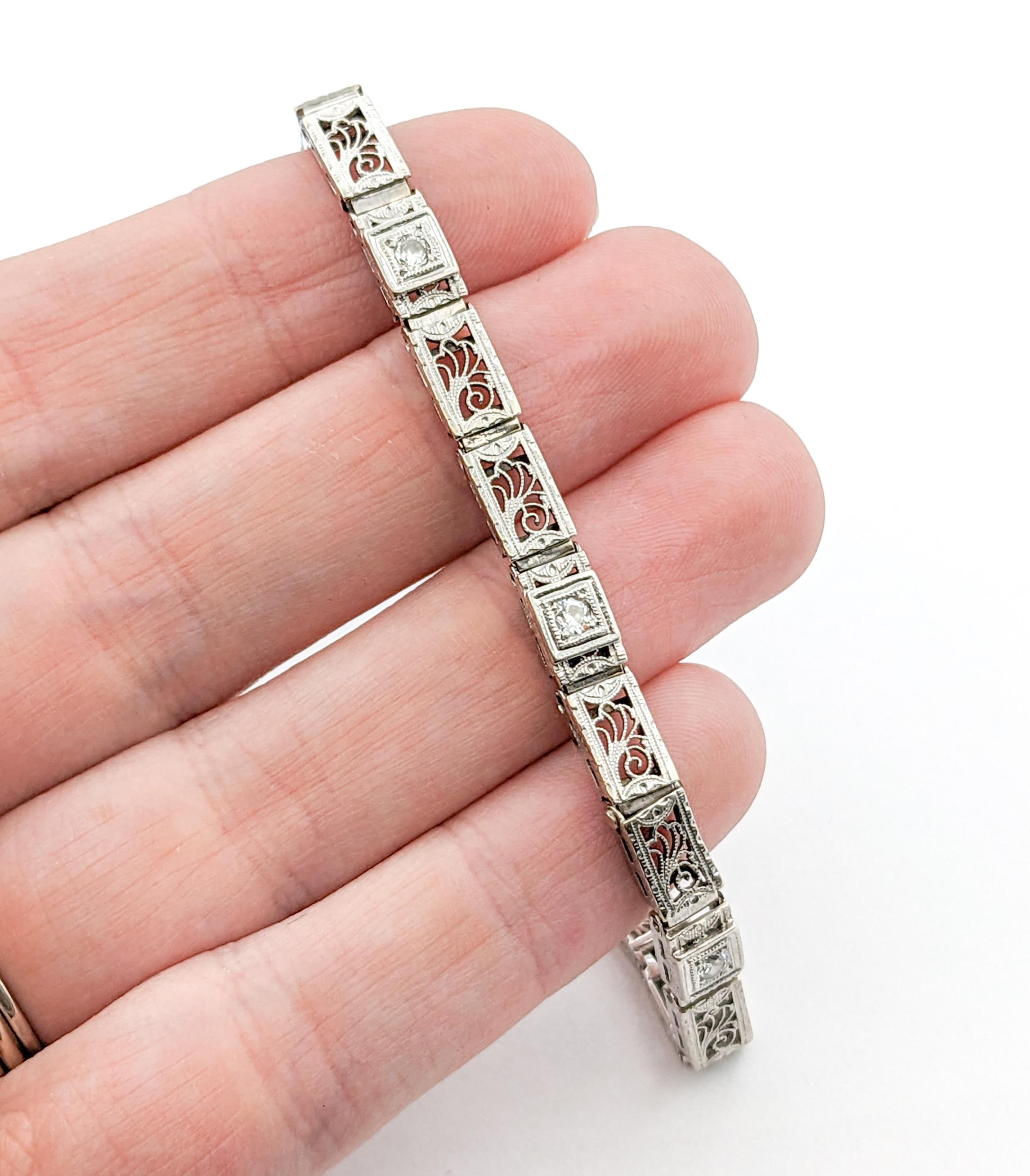 Diamond Art Deco Filigree Bracelet In White Gold and Platinum In Excellent Condition For Sale In Bloomington, MN