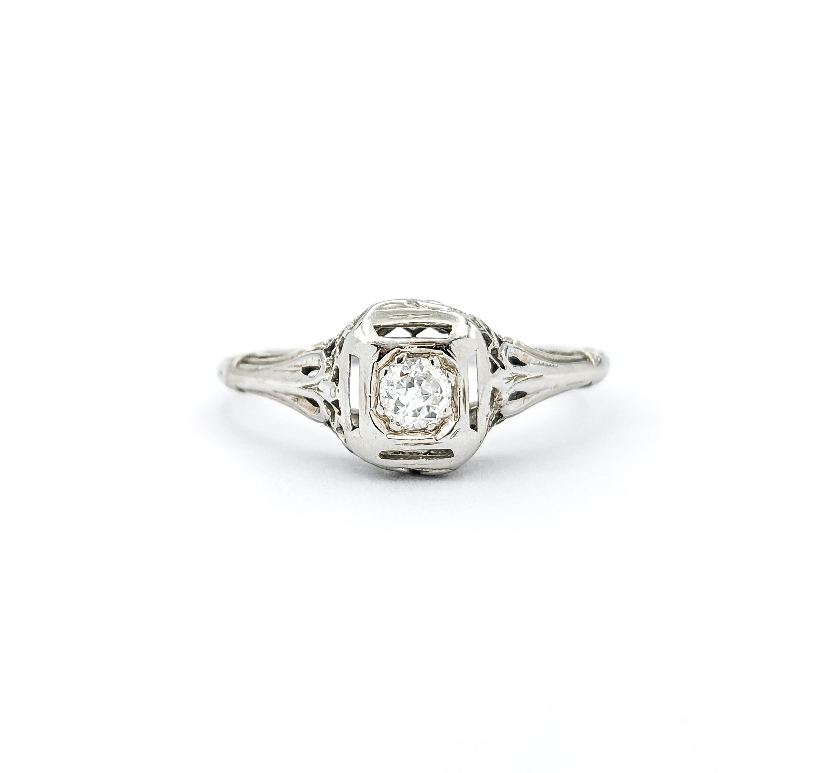 Diamond Art Deco Filigree Ring In White Gold For Sale 5