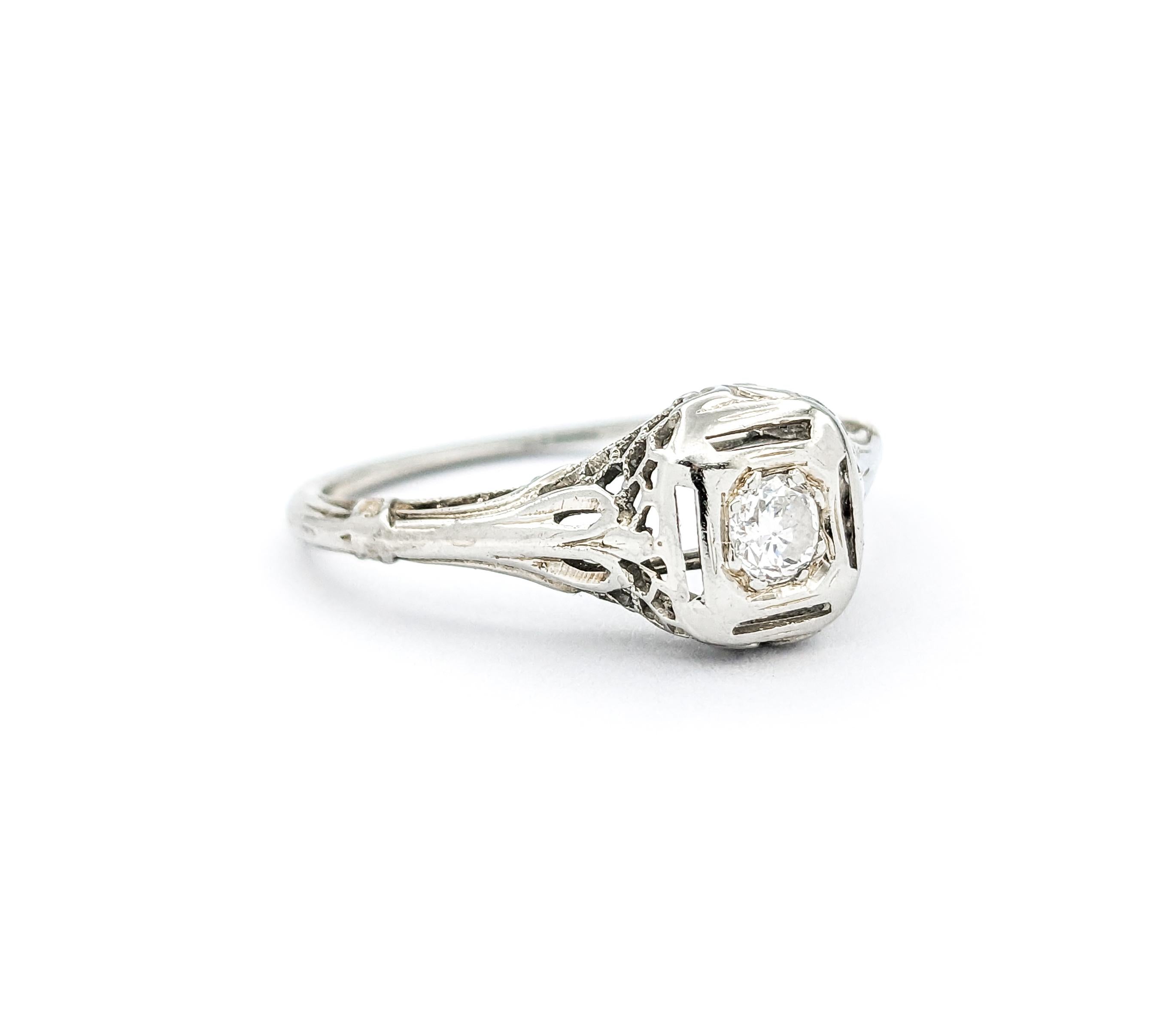 Women's Diamond Art Deco Filigree Ring In White Gold For Sale