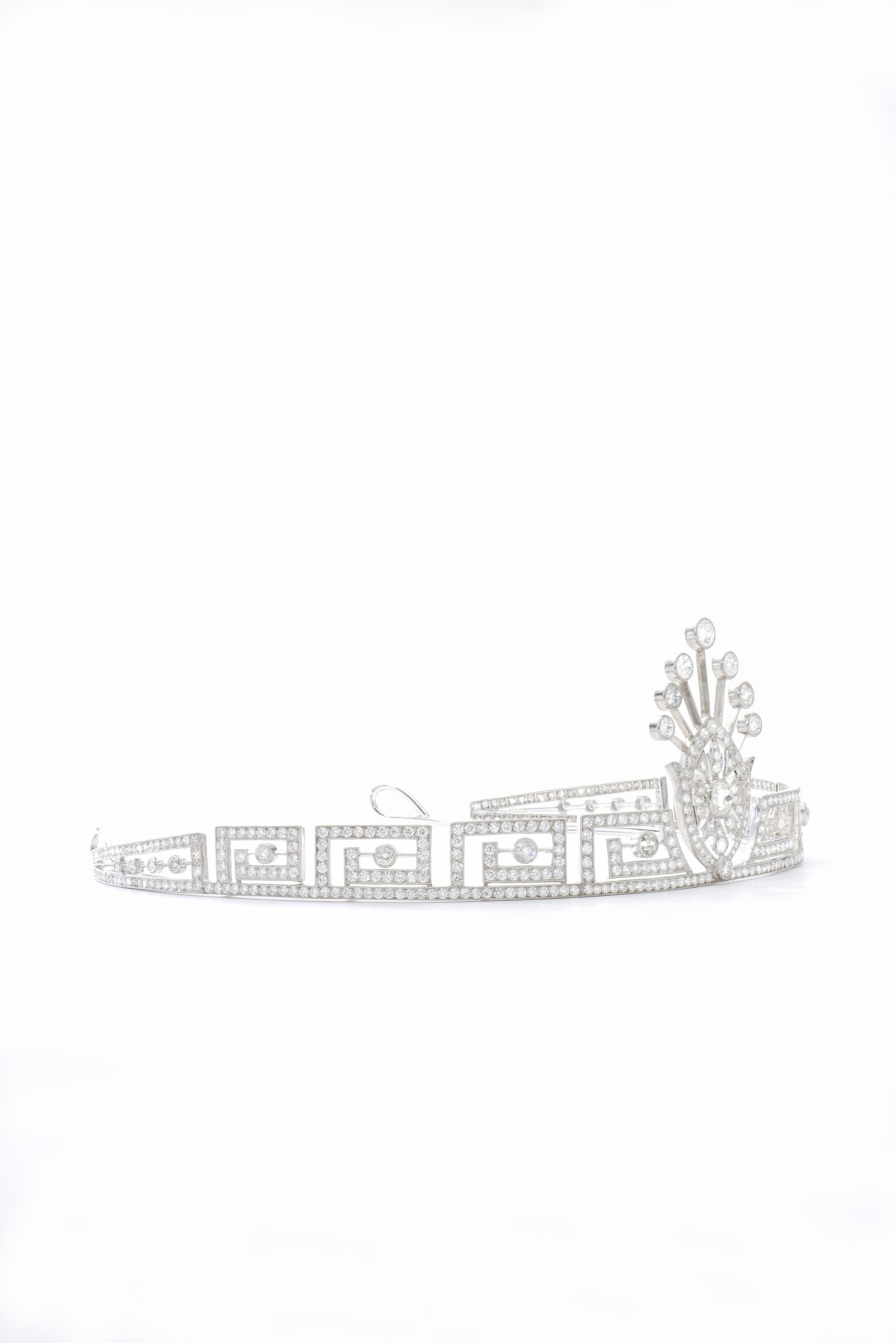 Art Deco Style Greek Key Diamond Platinum Tiara In New Condition For Sale In Geneva, CH