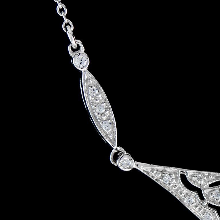 Collana con diamanti in stile Art Deco in oro bianco 18 carati In condizioni Nuovo in vendita a Bangkok, TH