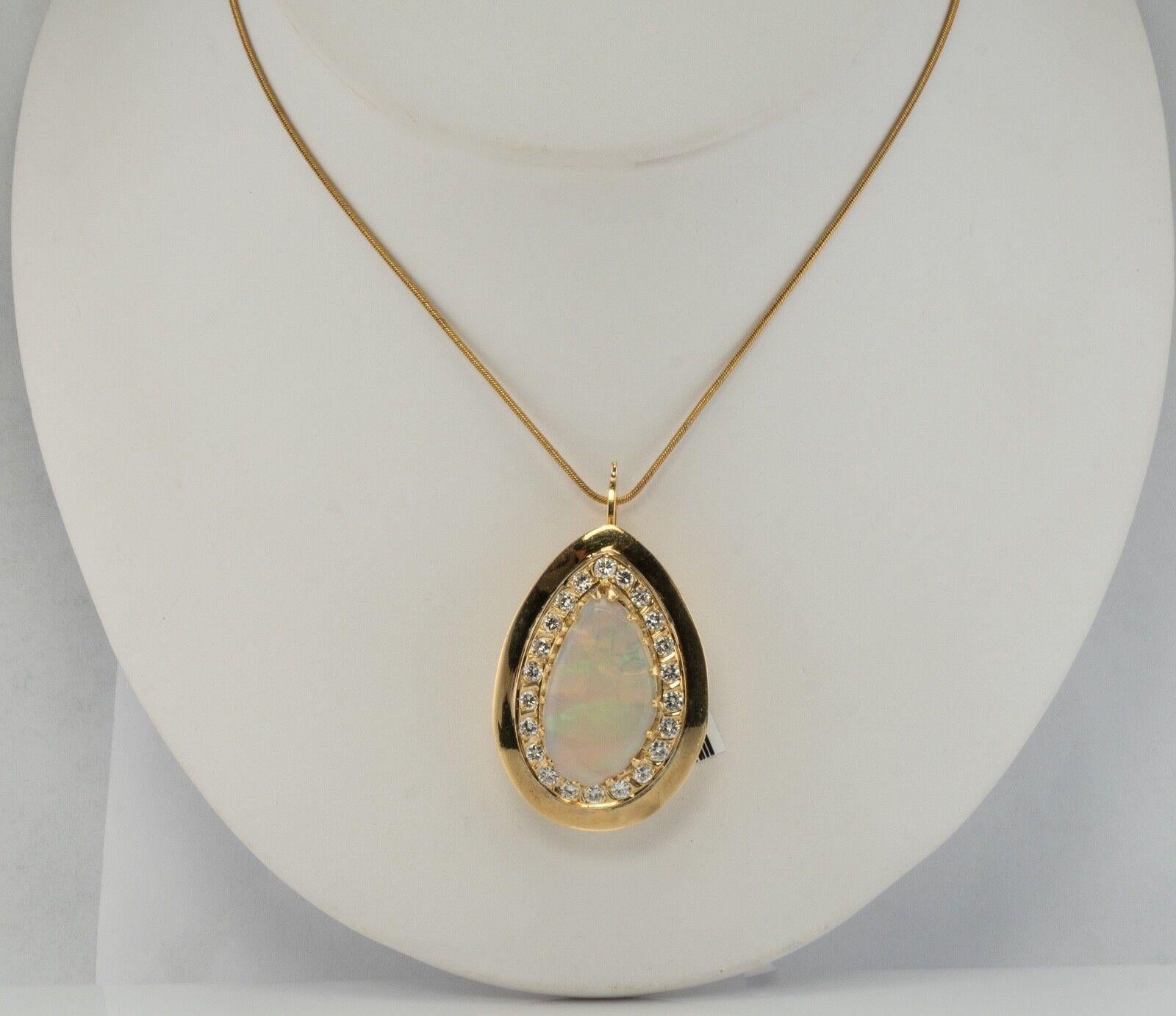 Pendentif Opale Australienne Diamant Pendentif Teardrop Or Jaune 14K en vente 1