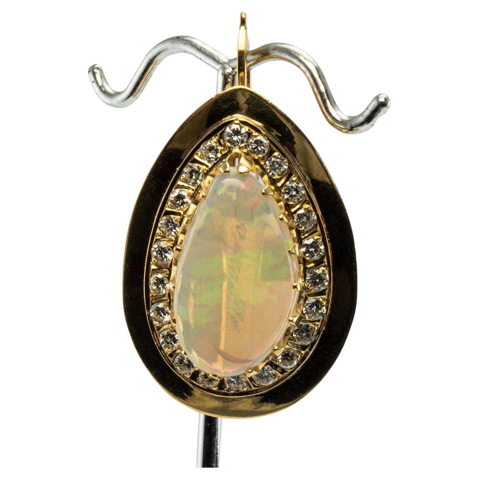 Pendentif Opale Australienne Diamant Pendentif Teardrop Or Jaune 14K en vente