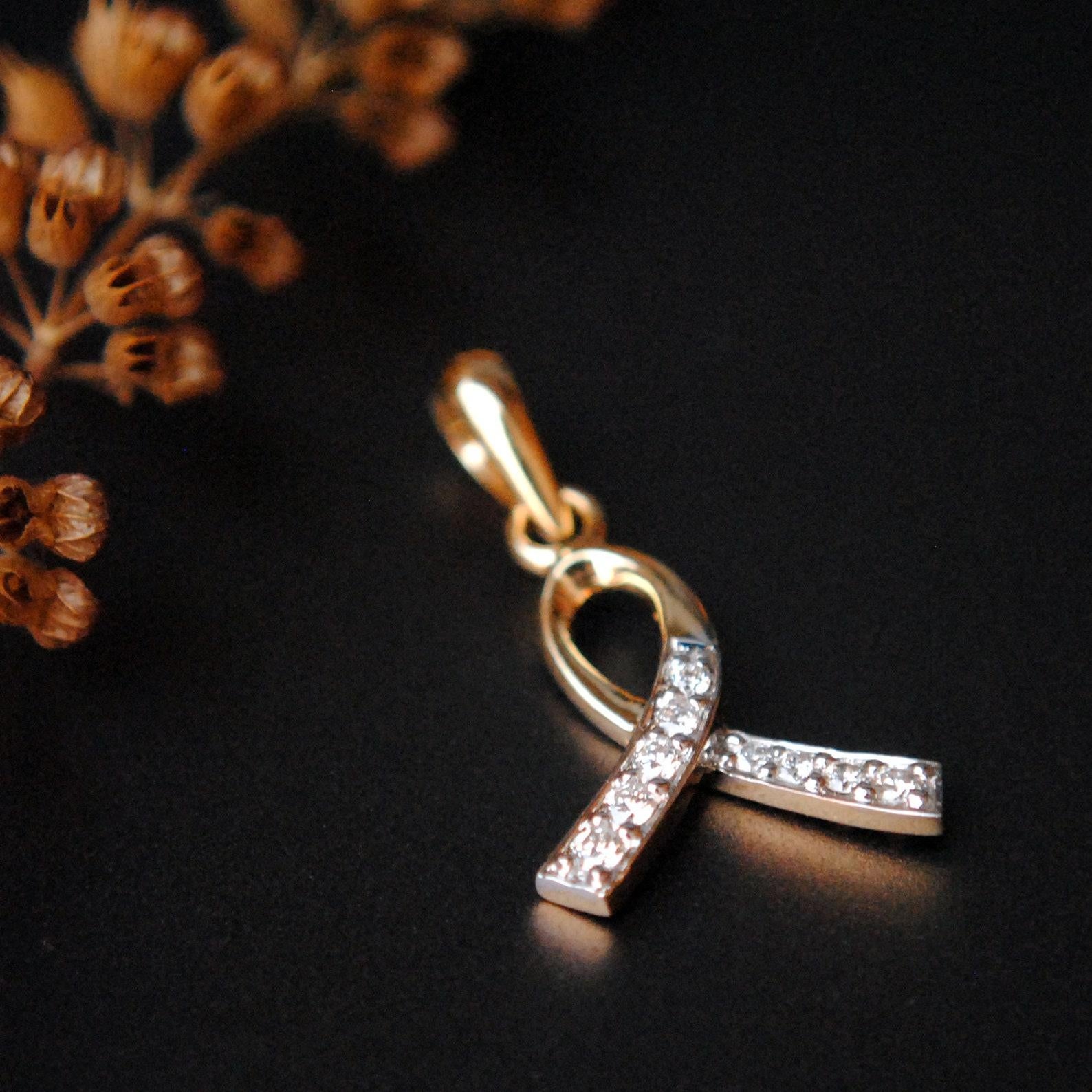 Diamond Awareness Ribbon Charm Pendant 14k Gold Dainty Gold and Diamond Pendant 
Pendant width: 14 Millimetres
Pendant height: 23 Millimetres


Diamond Weight : 0.10 cts

Gold - 1.4 gms. 14k Solid 

A P P R O X T I M E

All items are custom made to