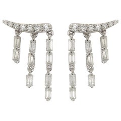 Grandes boucles d'oreilles en diamants baguettes et pampilles