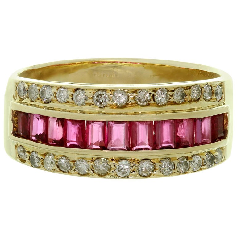 Diamond Baguette-Cut Ruby Yellow Gold Band Ring For Sale at 1stDibs