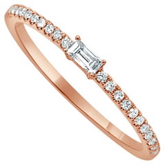 Bague à anneau empilable en diamants taille baguette