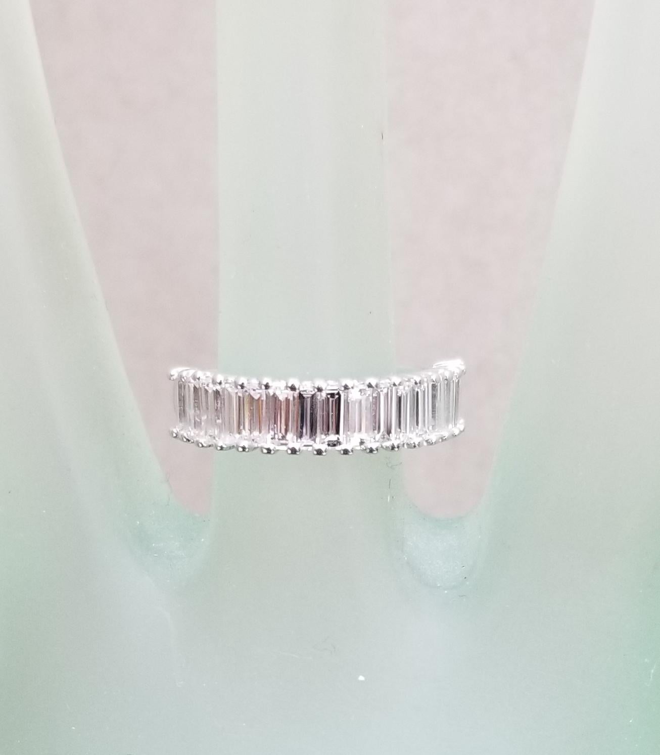 Diamant-Hochzeitsring mit Baguetteschliff 1,50 Karat Damen im Angebot