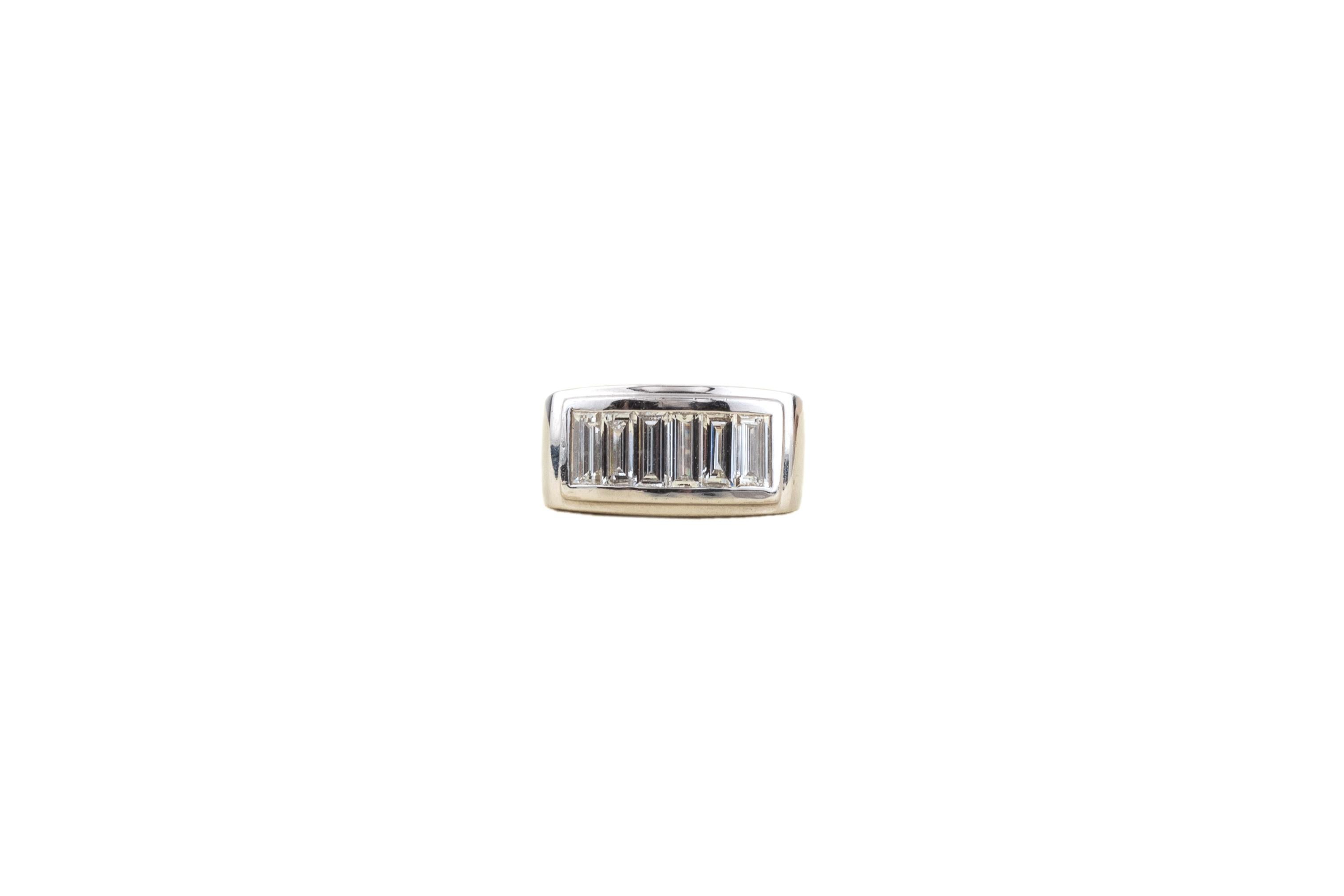 1, 72 Karat Diamant Baguette-Ring 18 k Weißgold mit Baguette-Diamant im Zustand „Neu“ im Angebot in Bad Kissingen, DE