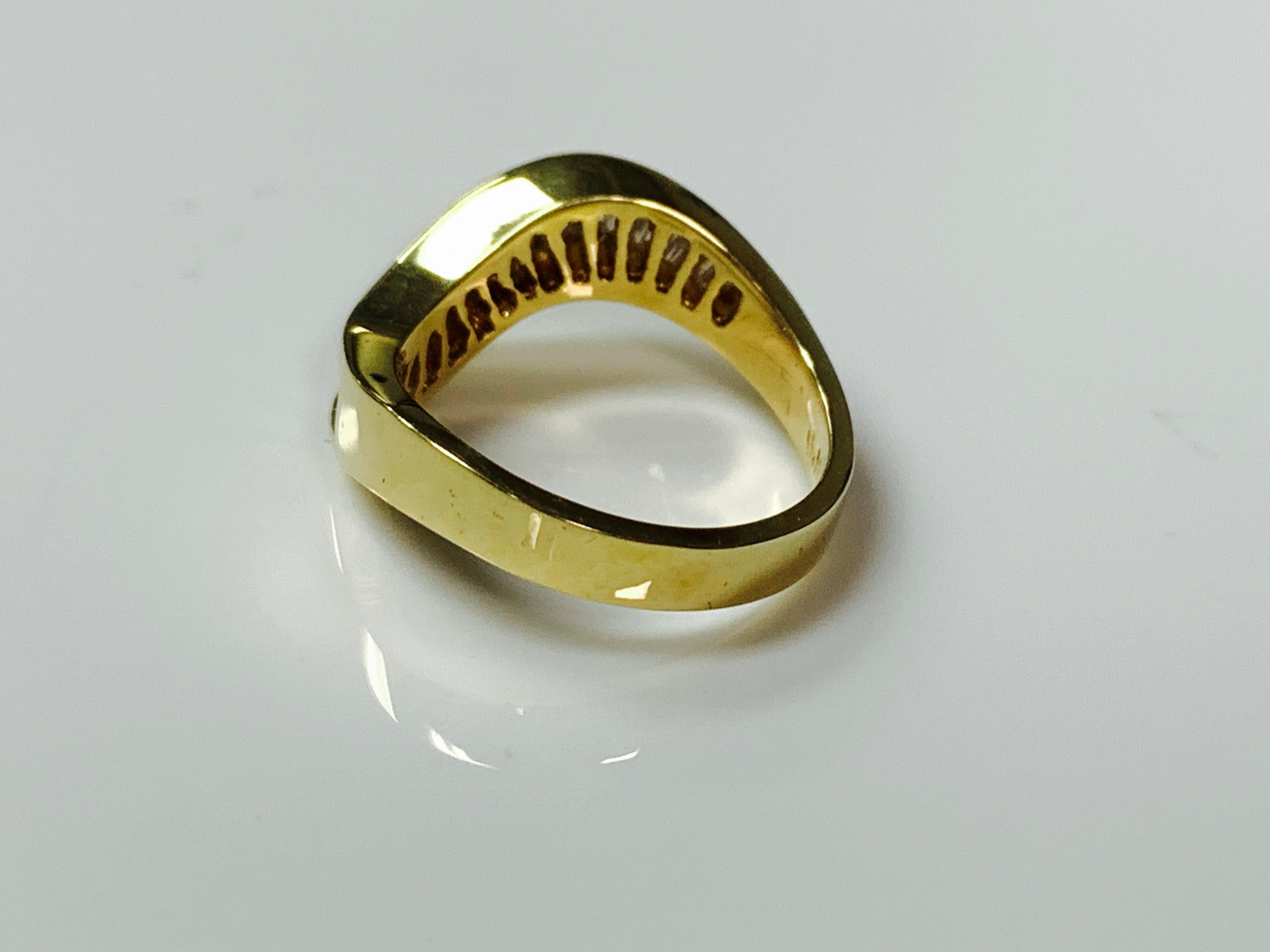 Diamond Baguette Ring in Yellow Gold In New Condition For Sale In New York, NY
