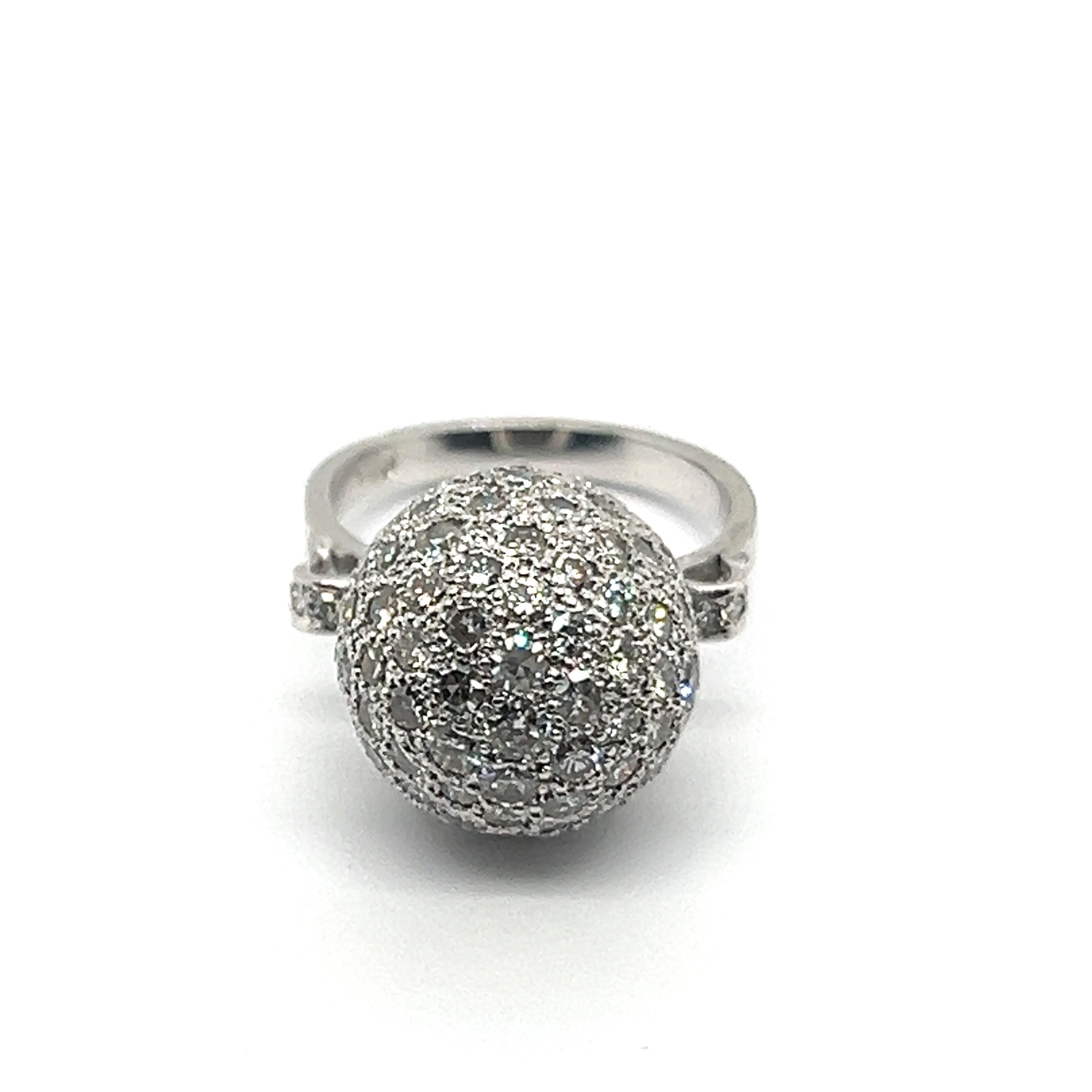 Anello Ball and Ball con diamanti in oro bianco da 18 carati in vendita 1