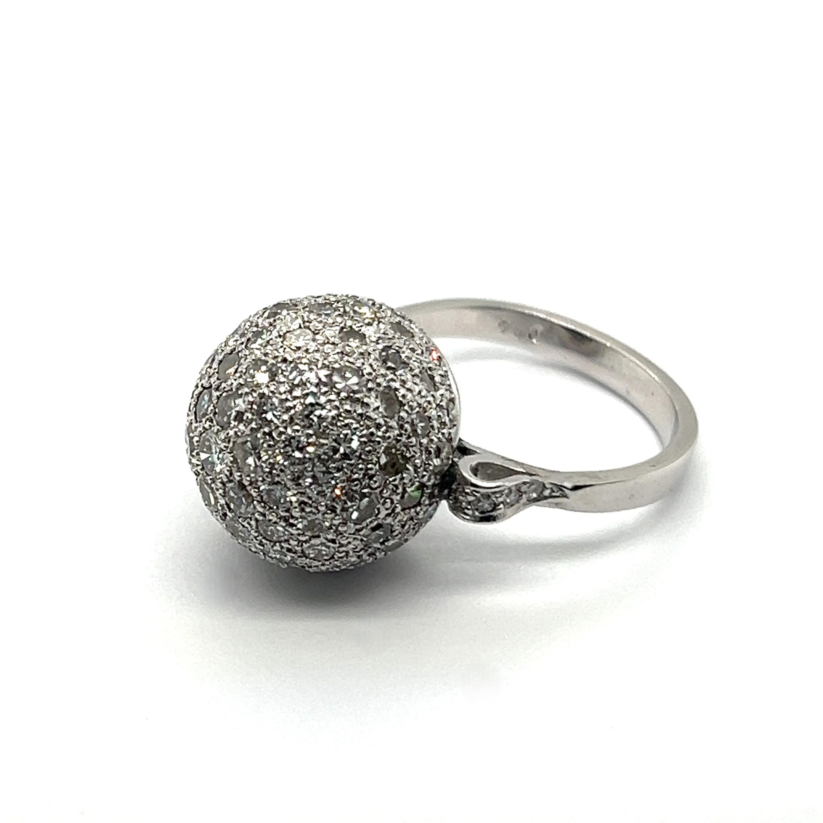 Anello Ball and Ball con diamanti in oro bianco da 18 carati in vendita 2