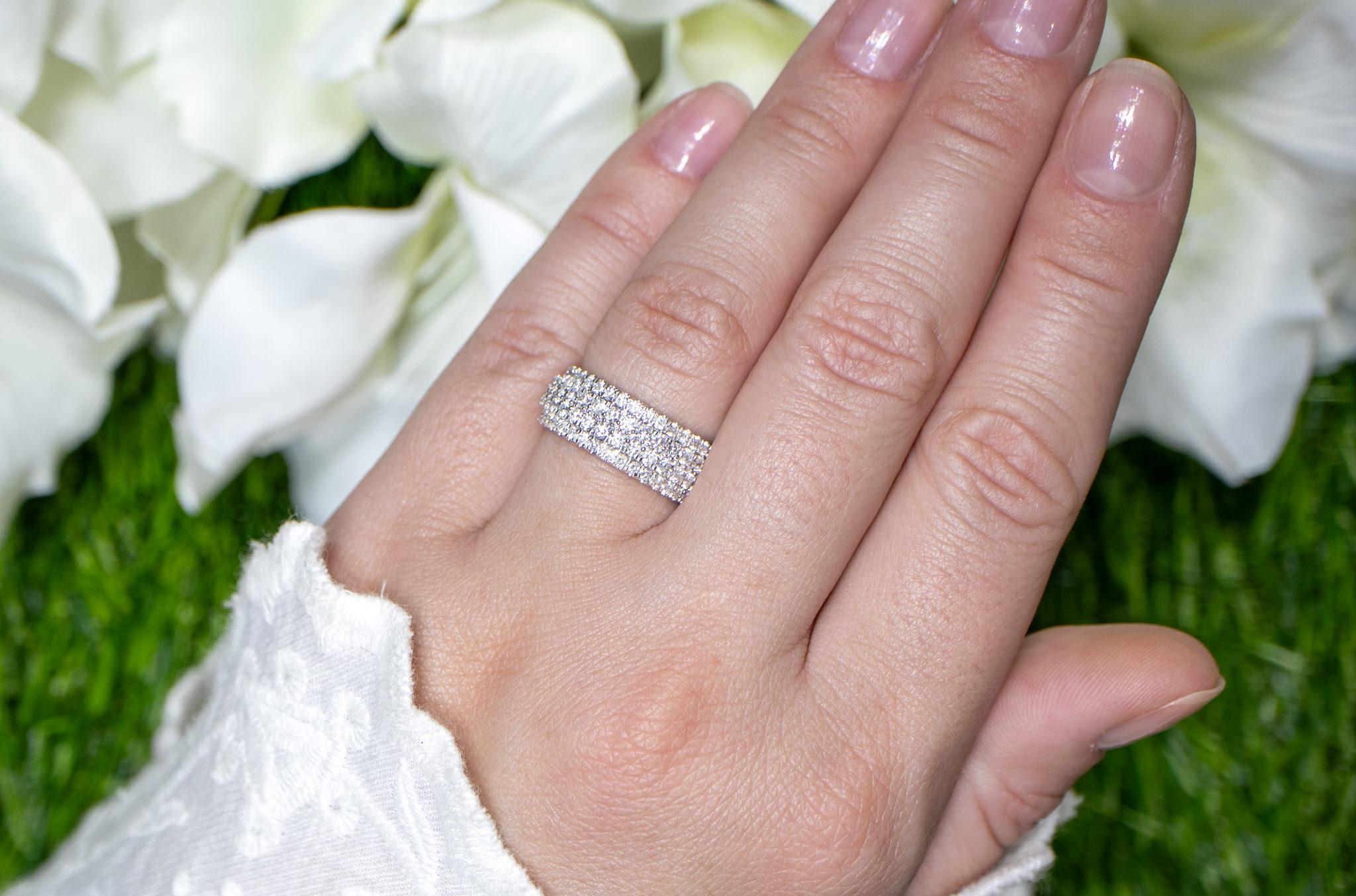 Modern Diamond Band Cluster Ring 1.27 Carats 18K White Gold For Sale