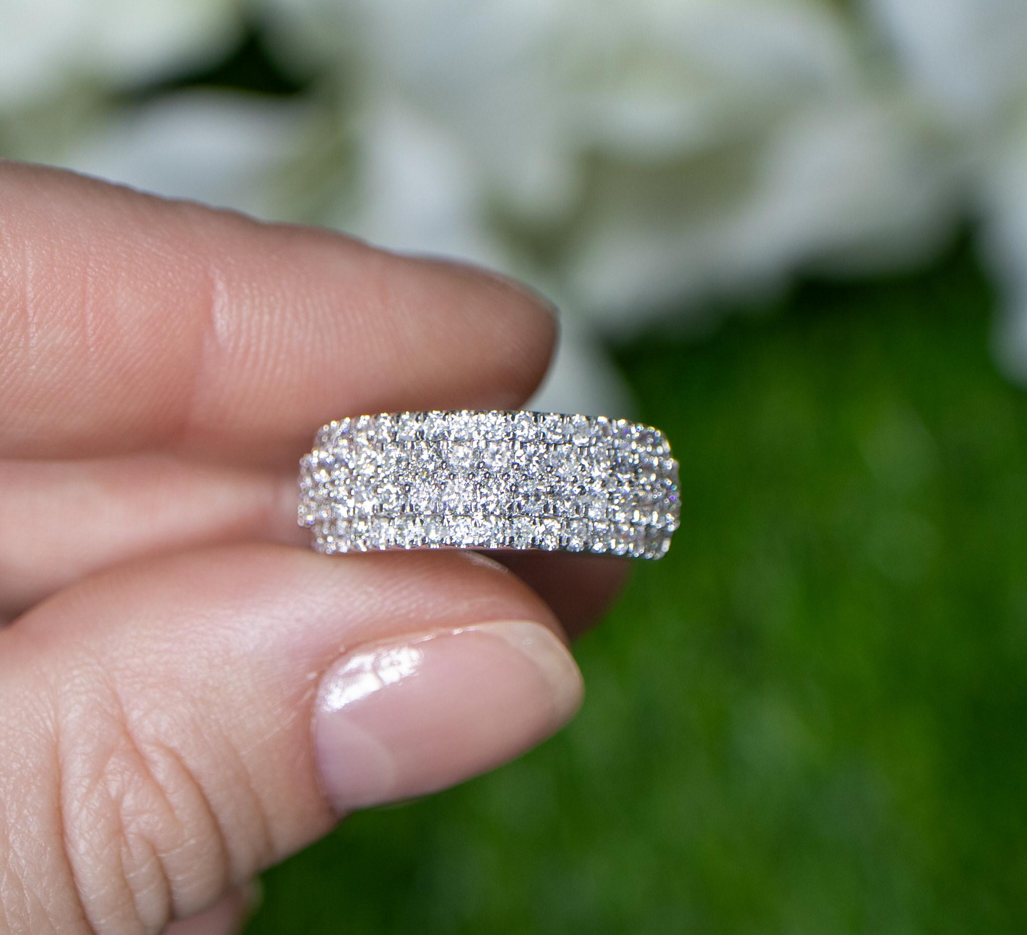 Diamond Band Cluster Ring 1.27 Carats 18K White Gold For Sale 1