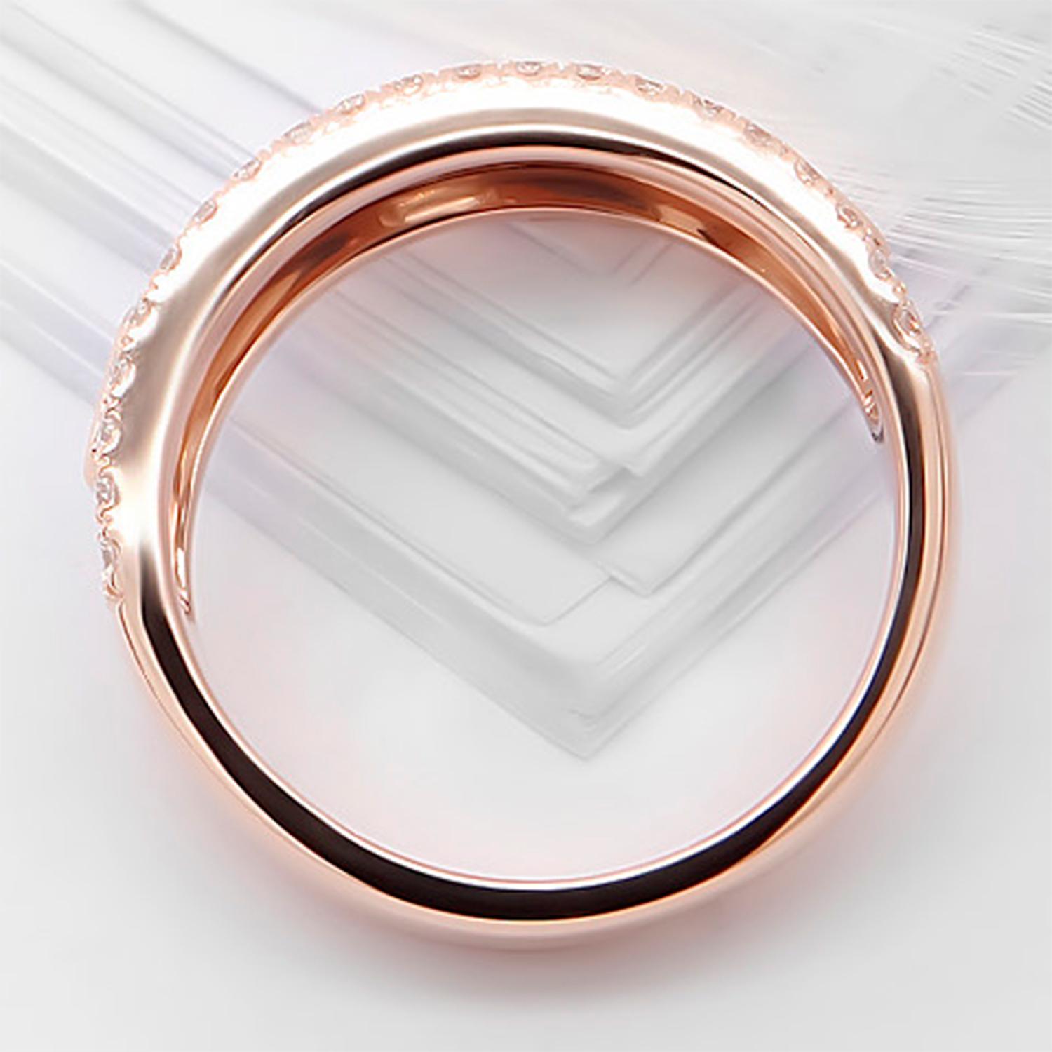 Emerald Cut Diamond Band Ring 1.12 Carats 18K Rose Gold For Sale