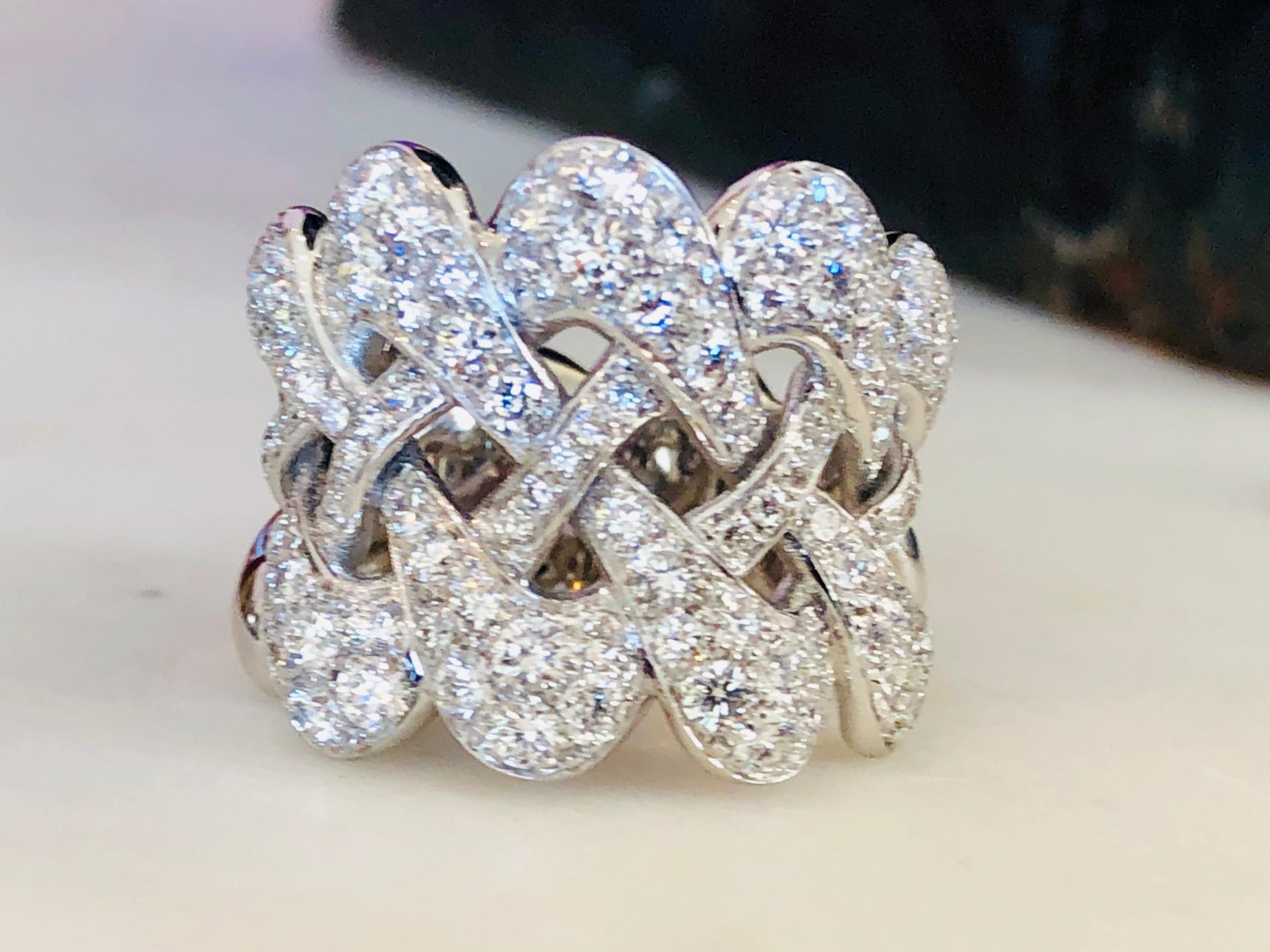 Diamond Band Ring In New Condition For Sale In Palm Desert, CA