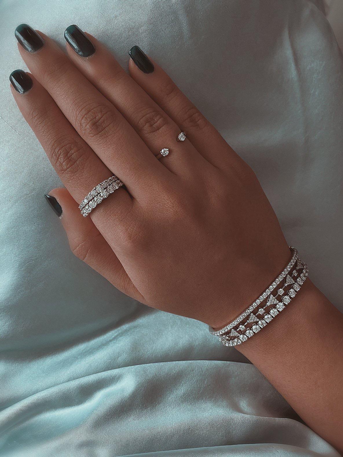 Women's Diamond Band Ring in 18 Karat White Gold For Sale